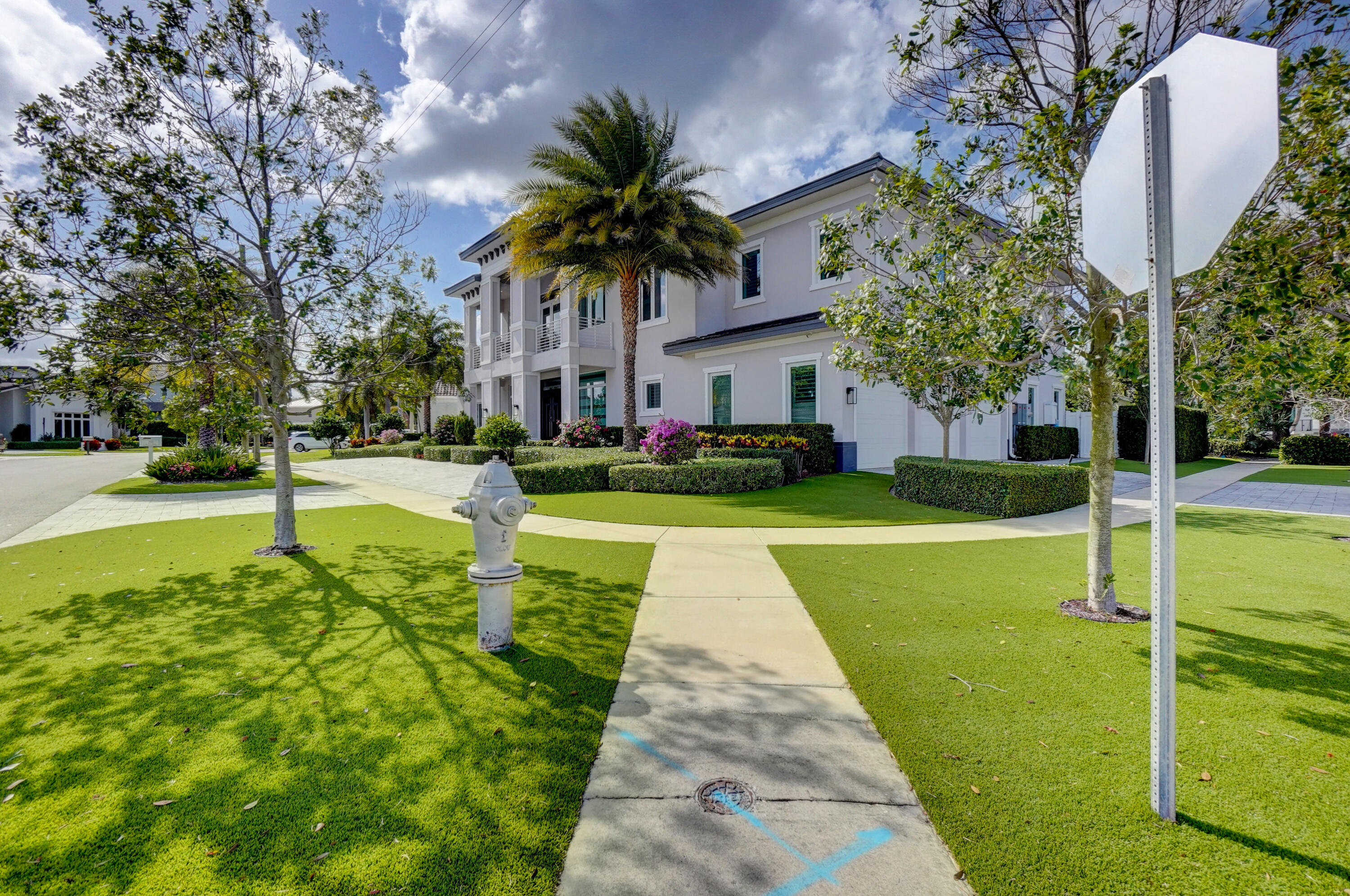 BOCA VILLAS - Residential