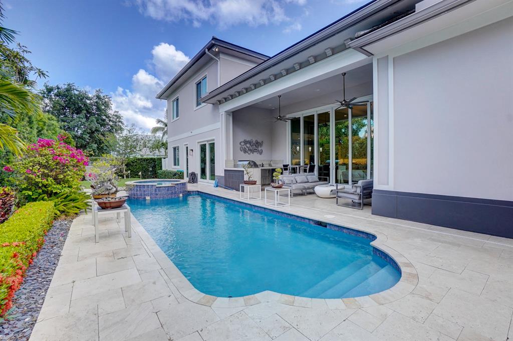 BOCA VILLAS - Residential