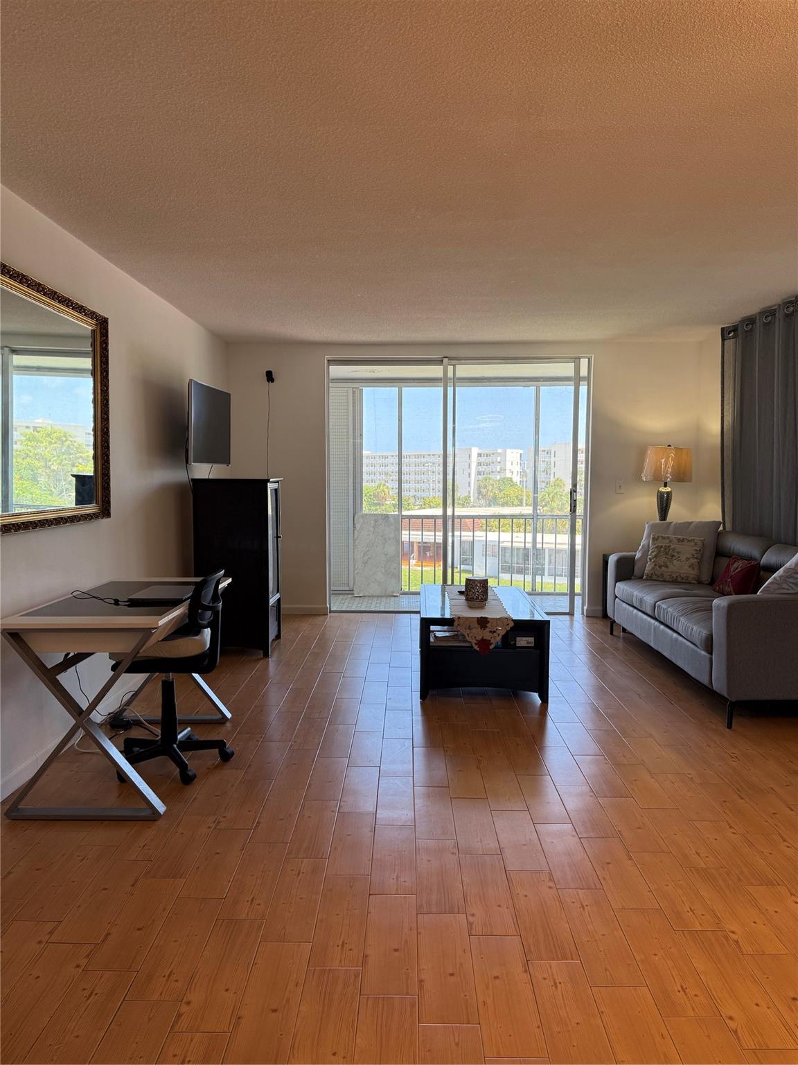 2859 Leonard Dr G406