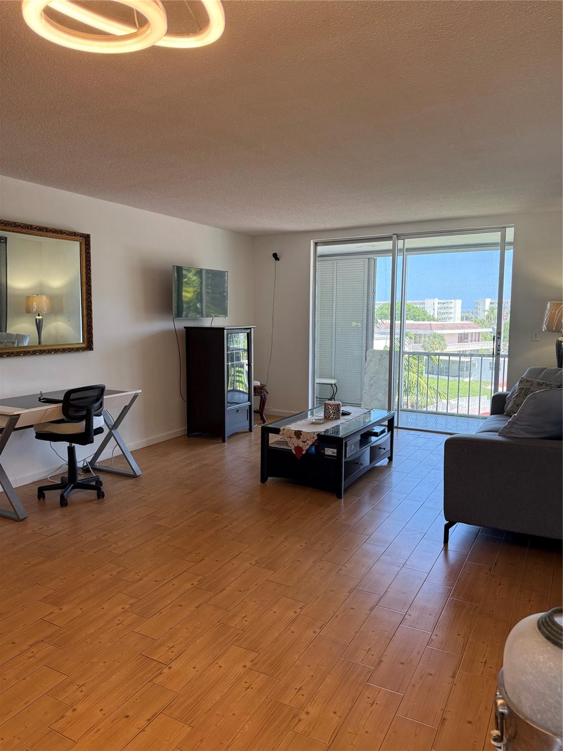 2859 Leonard Dr G406
