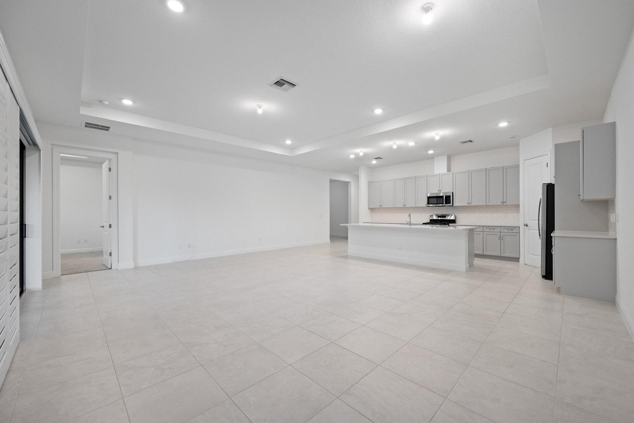 CRESSWIND PALM BEACH - Residential Lease