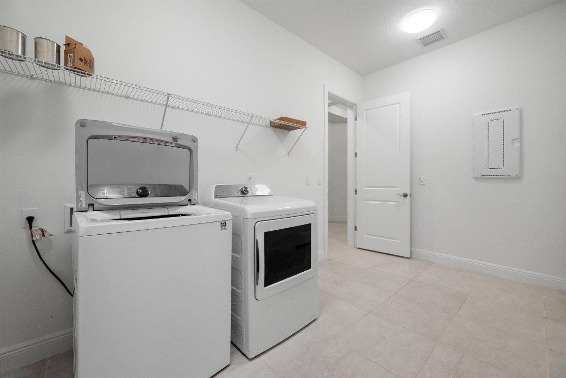 CRESSWIND PALM BEACH - Residential Lease