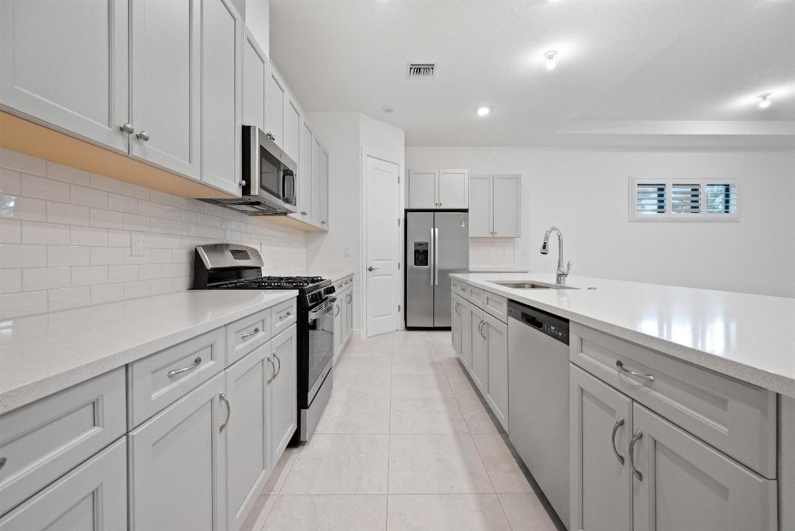 CRESSWIND PALM BEACH - Residential Lease