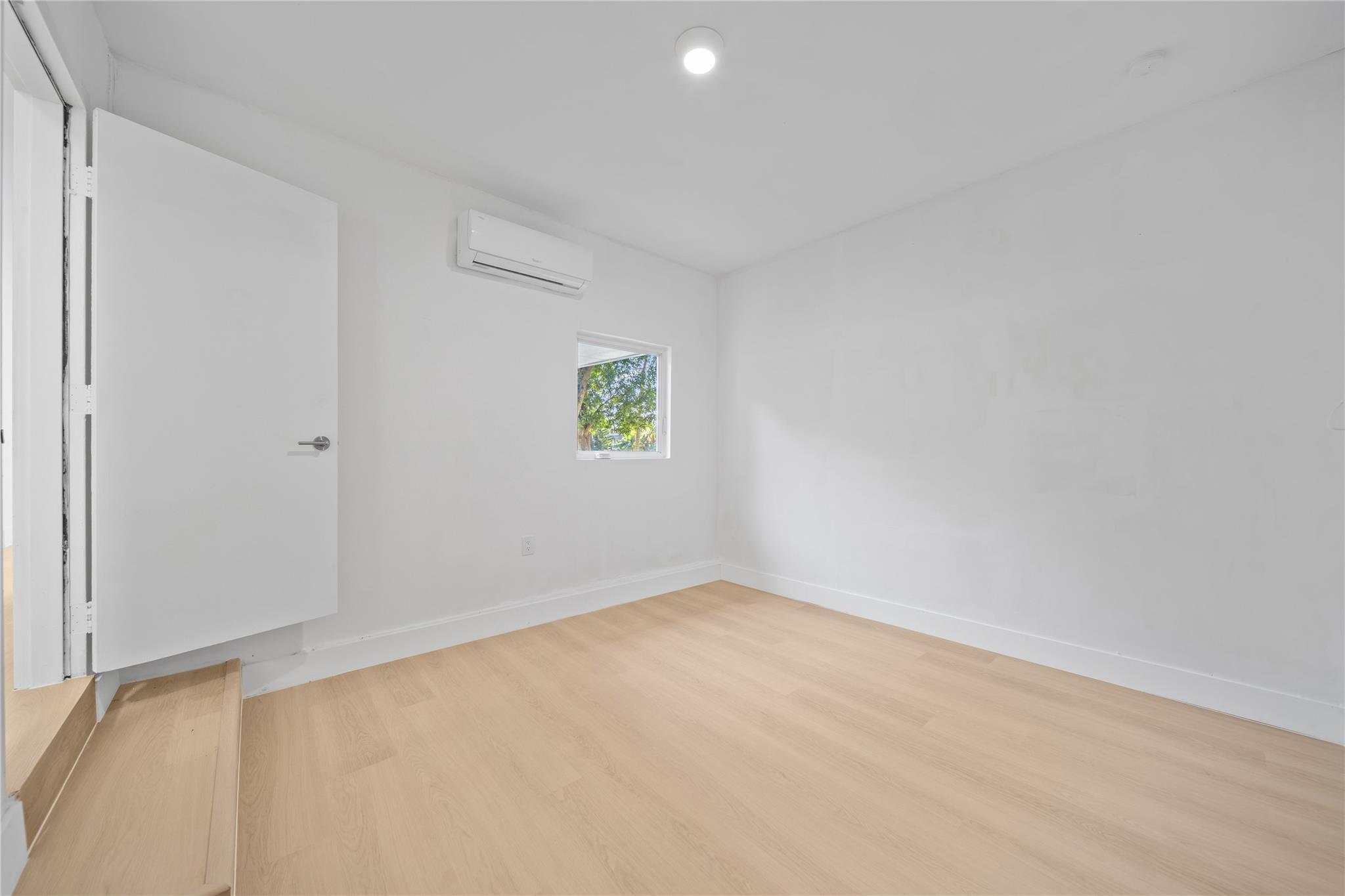 MAINLANDS OF TAMARAC LAKE - Residential