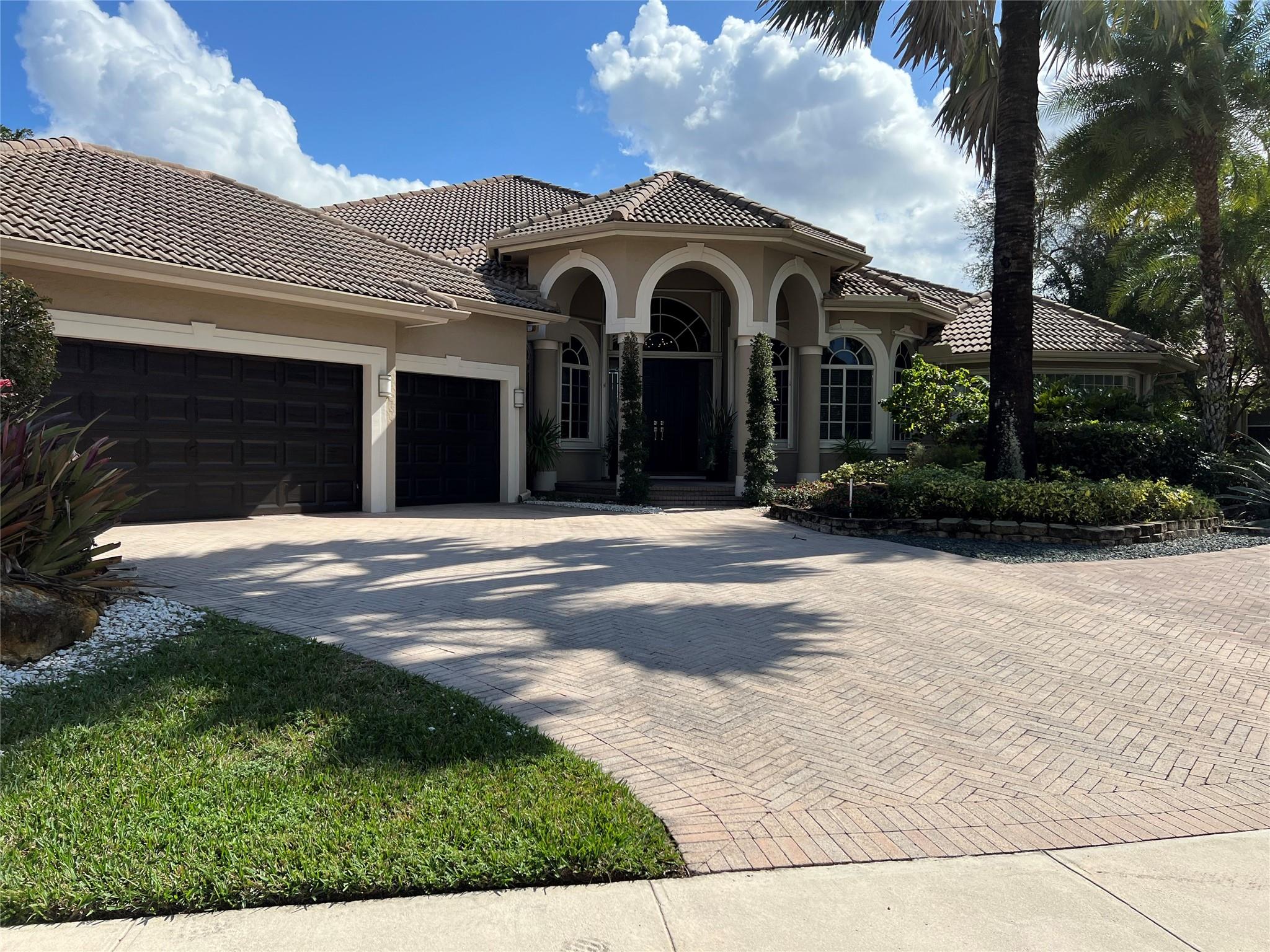 2488 Provence Cir.