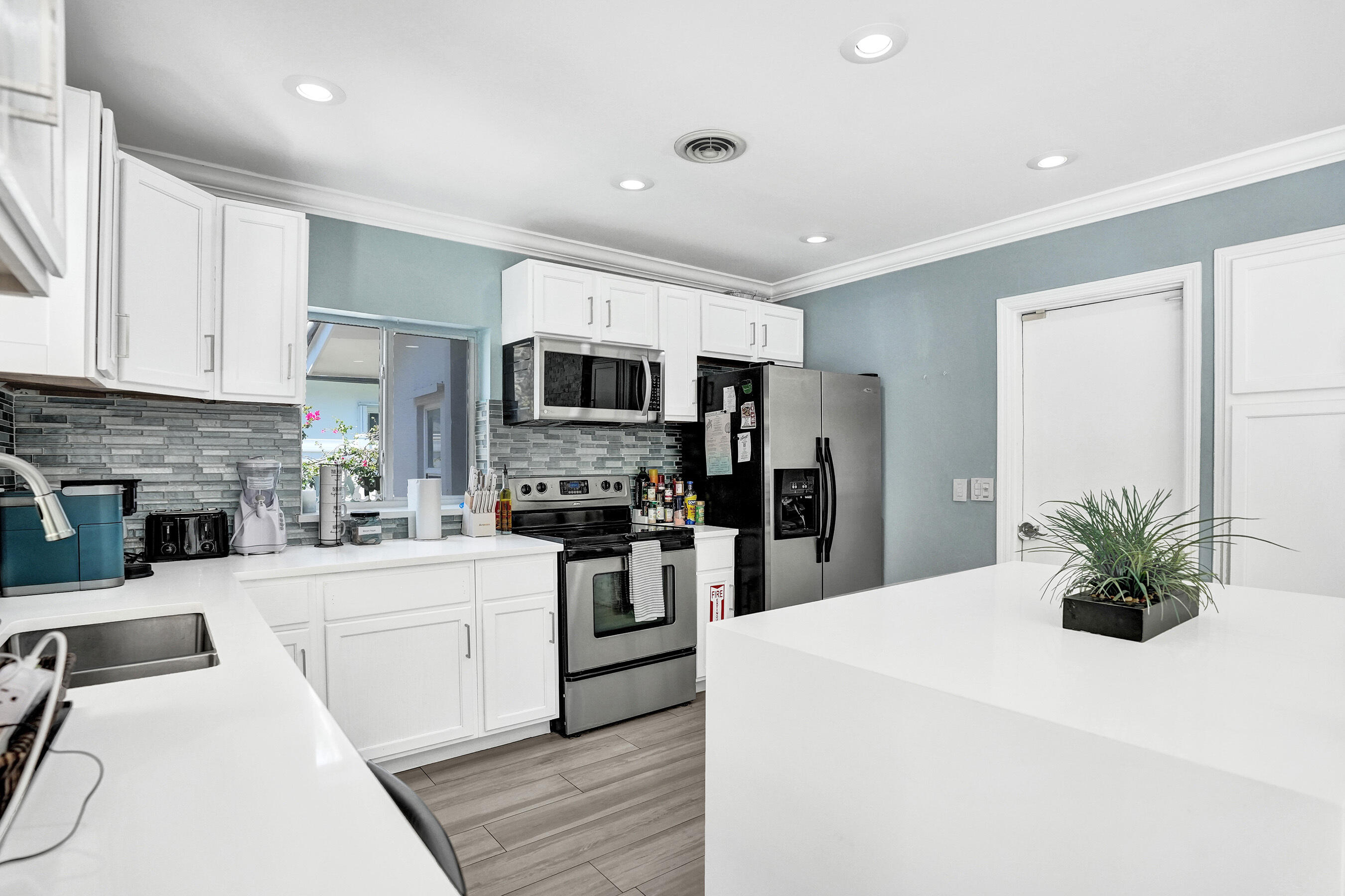 LAUDERDALE BEACH EXT - Residential Lease
