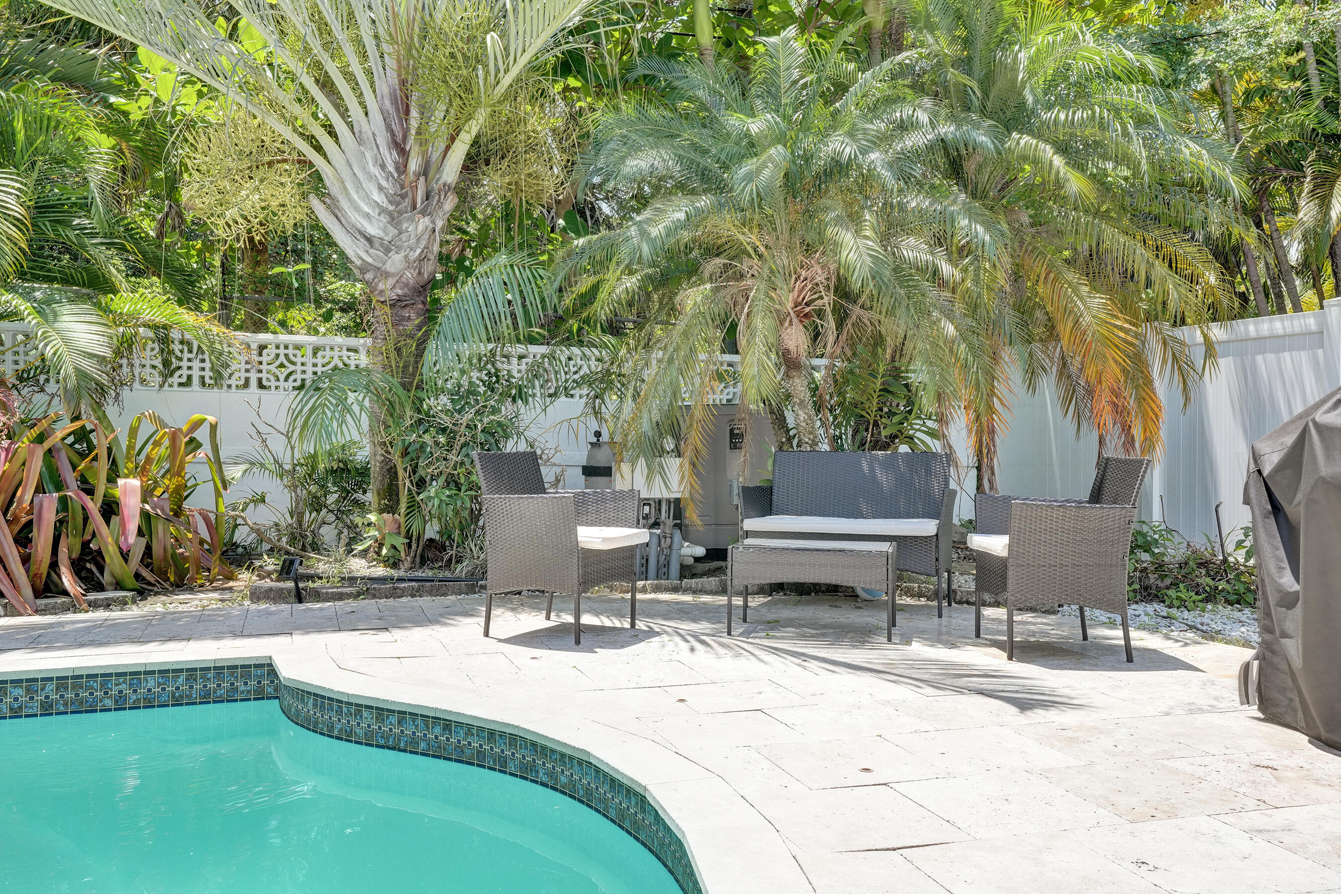 LAUDERDALE BEACH EXT - Residential Lease