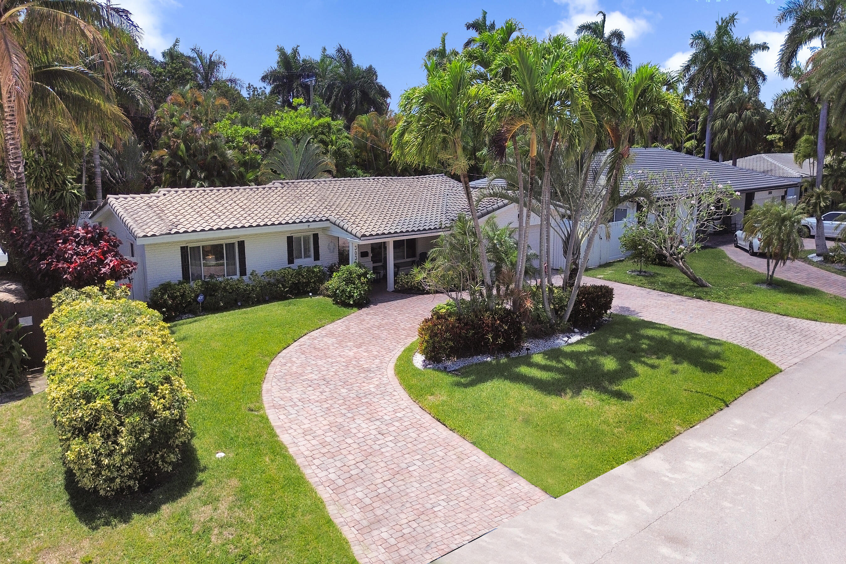 LAUDERDALE BEACH EXT - Residential Lease