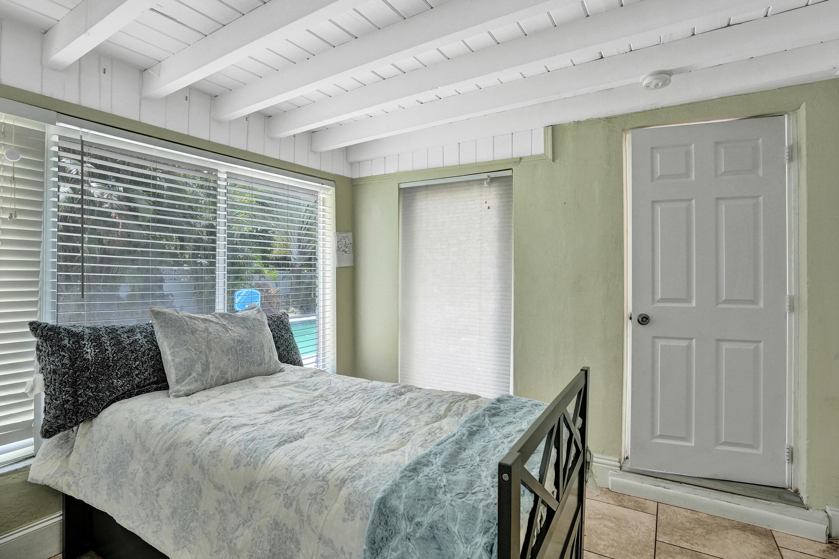 LAUDERDALE BEACH EXT - Residential Lease