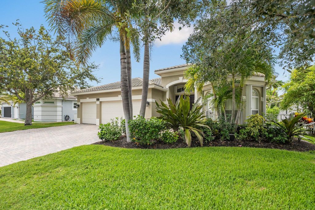 Photo of 563 SW Lost River Road, Stuart, FL 34997 (MLS # R11098766)