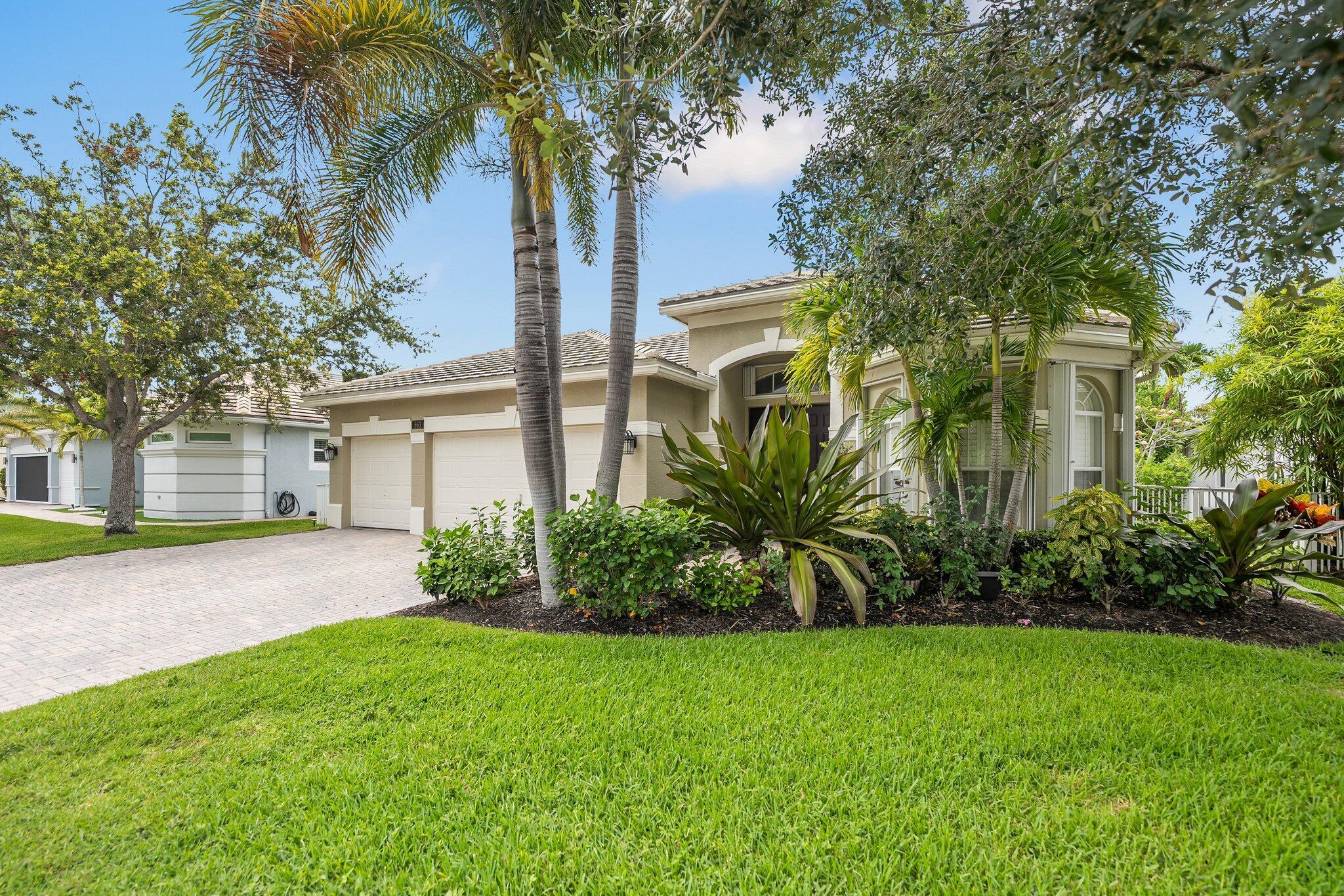 563 SW Lost River Road