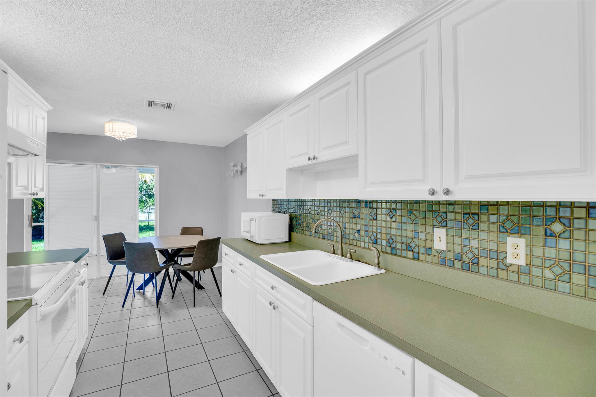 INDIAN RIVER HEIGHTS UNIT - Residential Lease