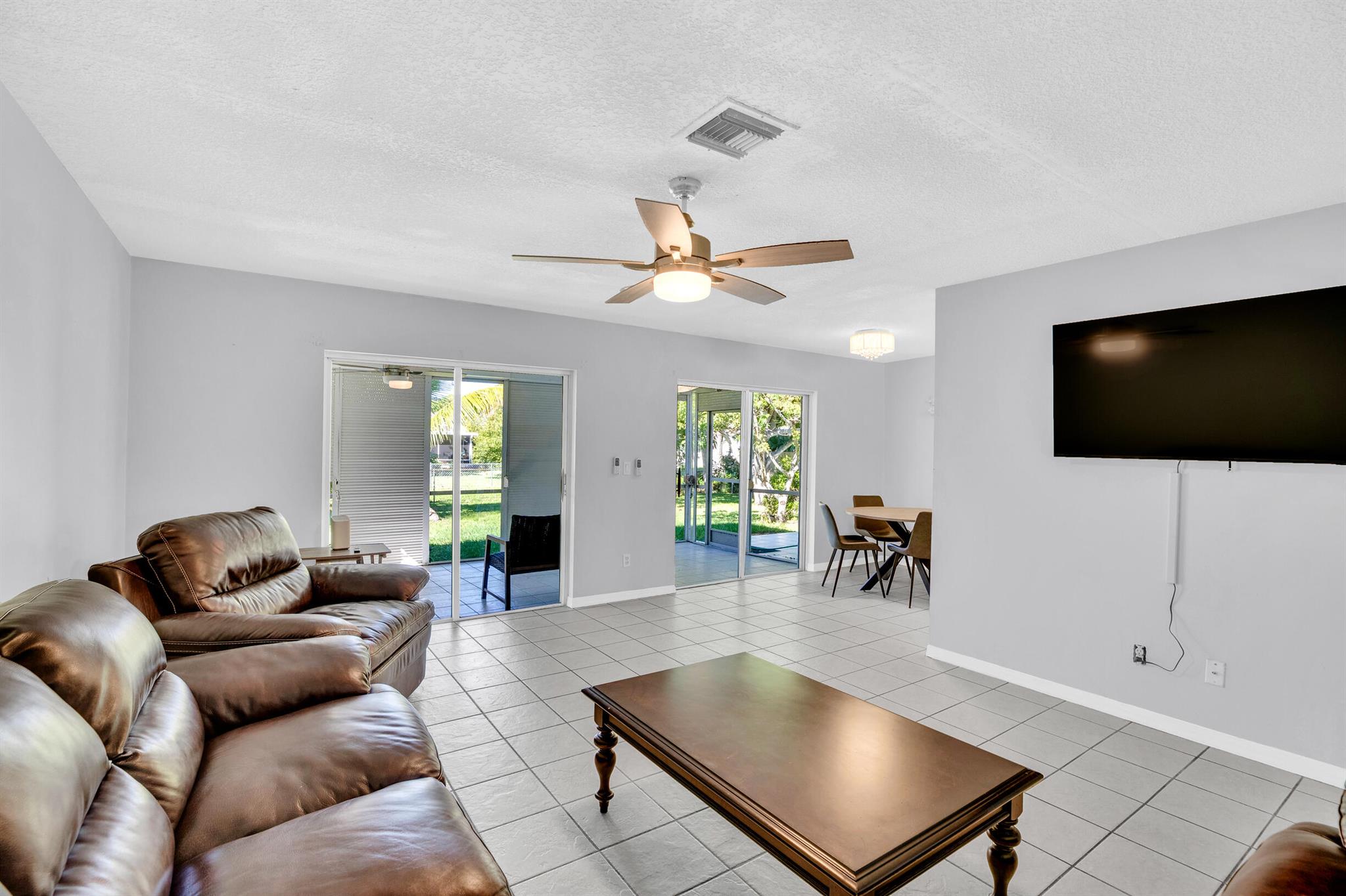 INDIAN RIVER HEIGHTS UNIT - Residential Lease