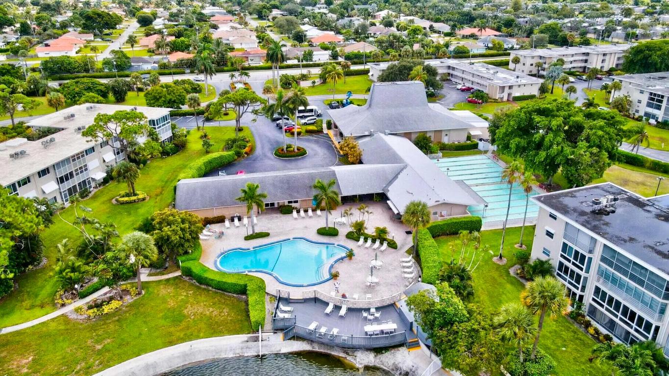 LAKE CLARKE GARDENS CONDO 16 - Residential