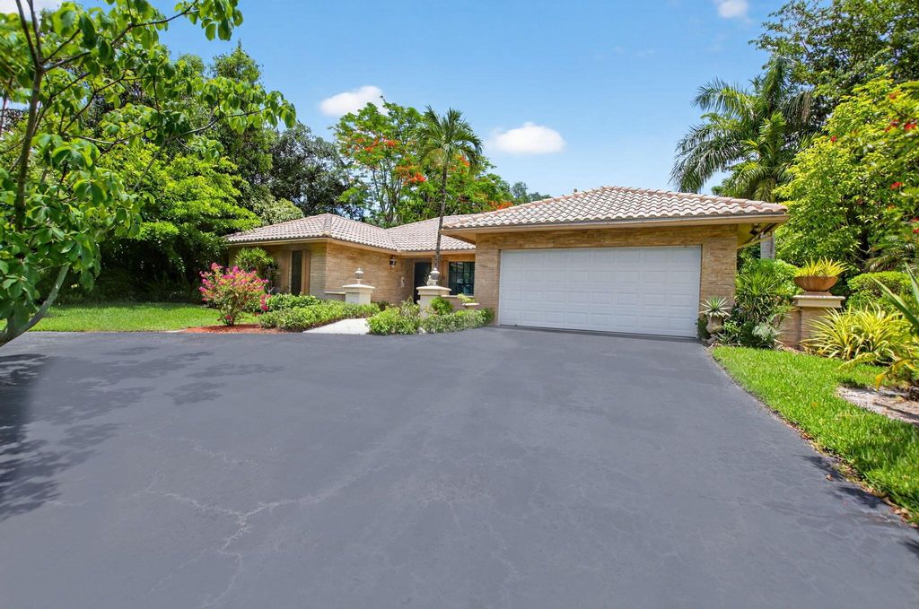Photo of 21860 Reflection Lane, Boca Raton, FL 33428 (MLS # R11098786)