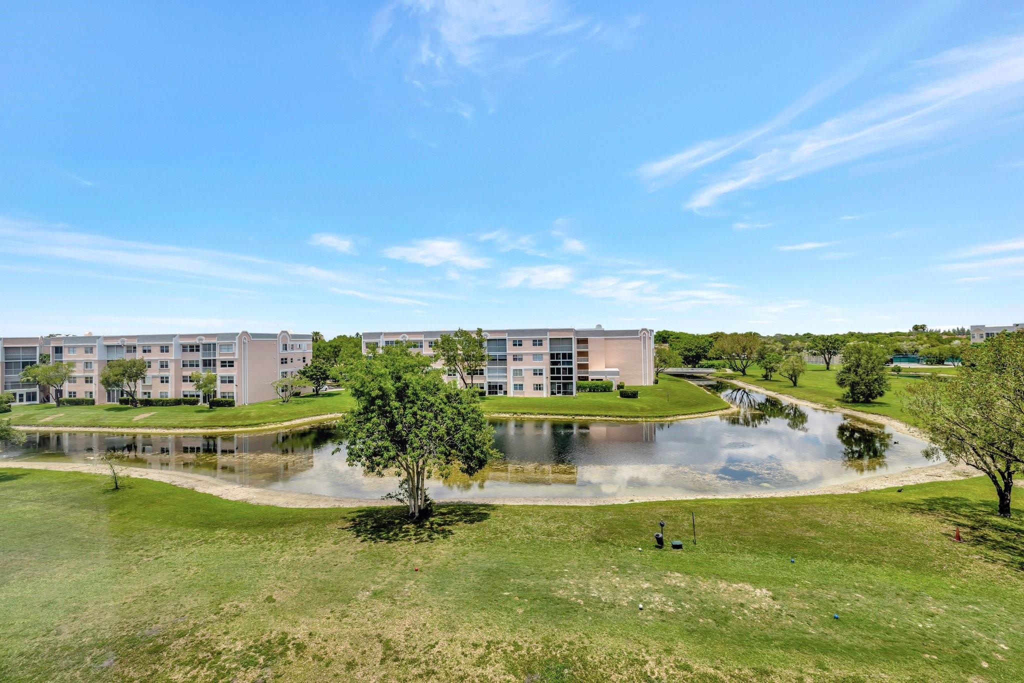 SUNRISE LAKES # 195 - Residential
