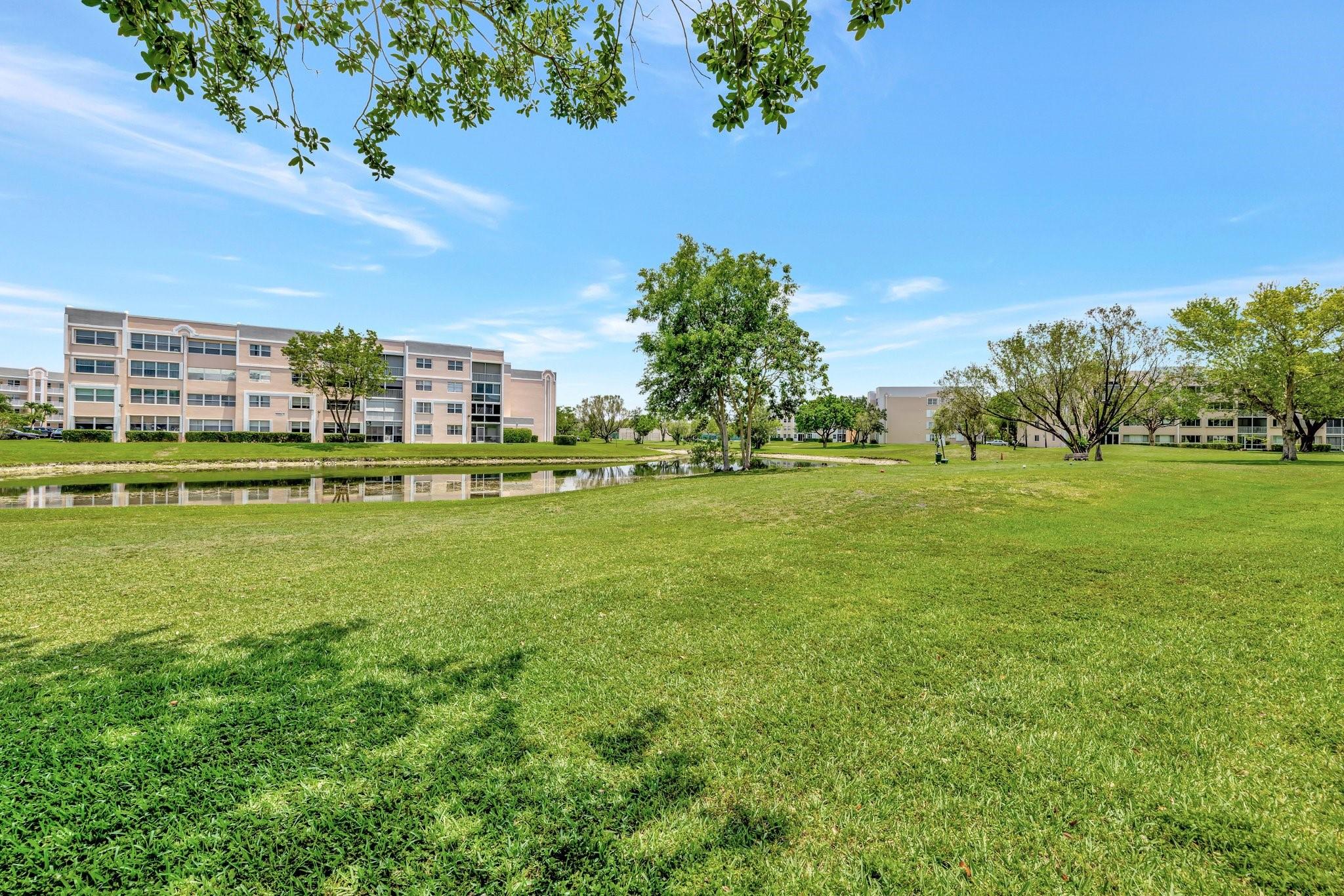 SUNRISE LAKES # 195 - Residential