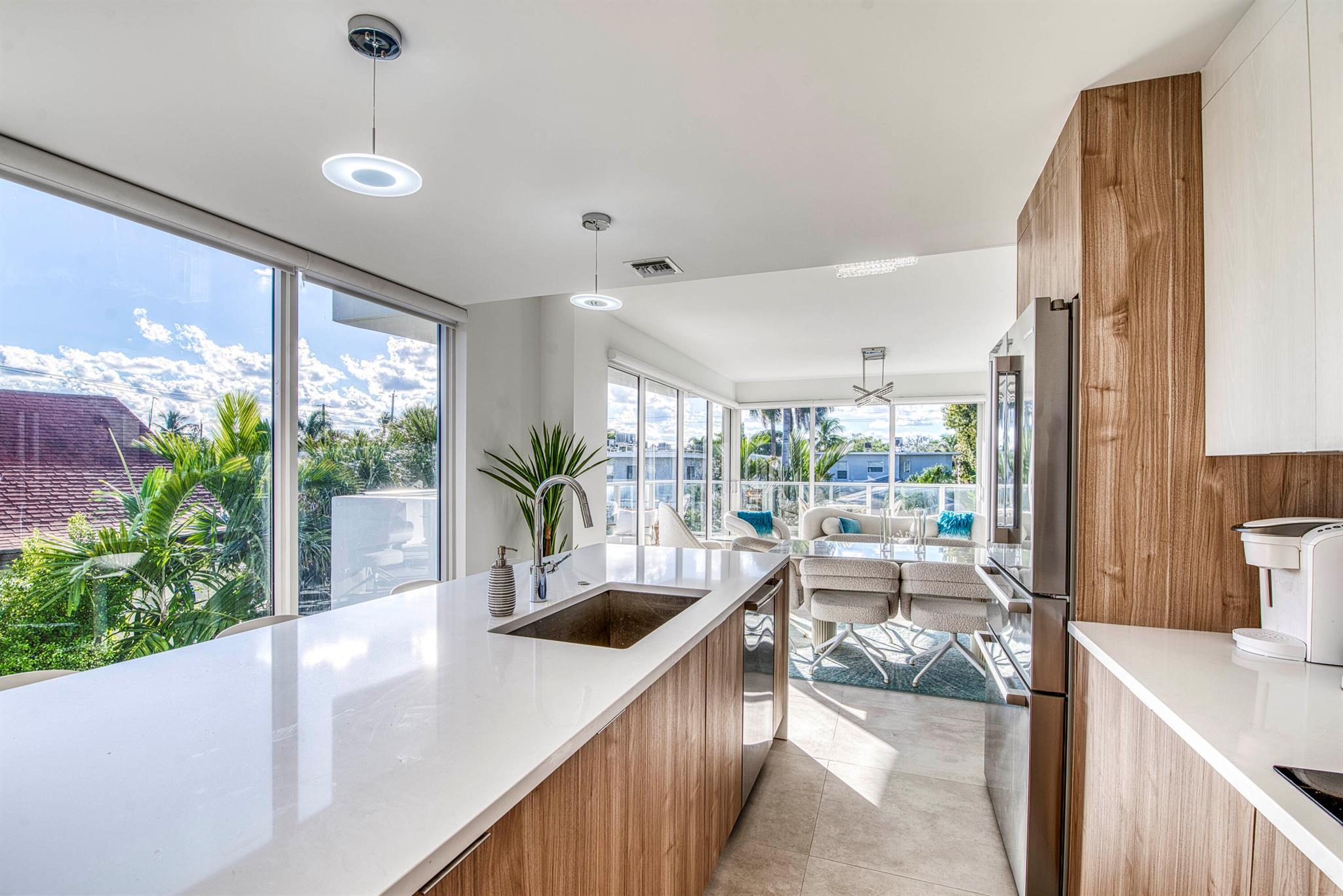 Alora Luxury Condo - Residential