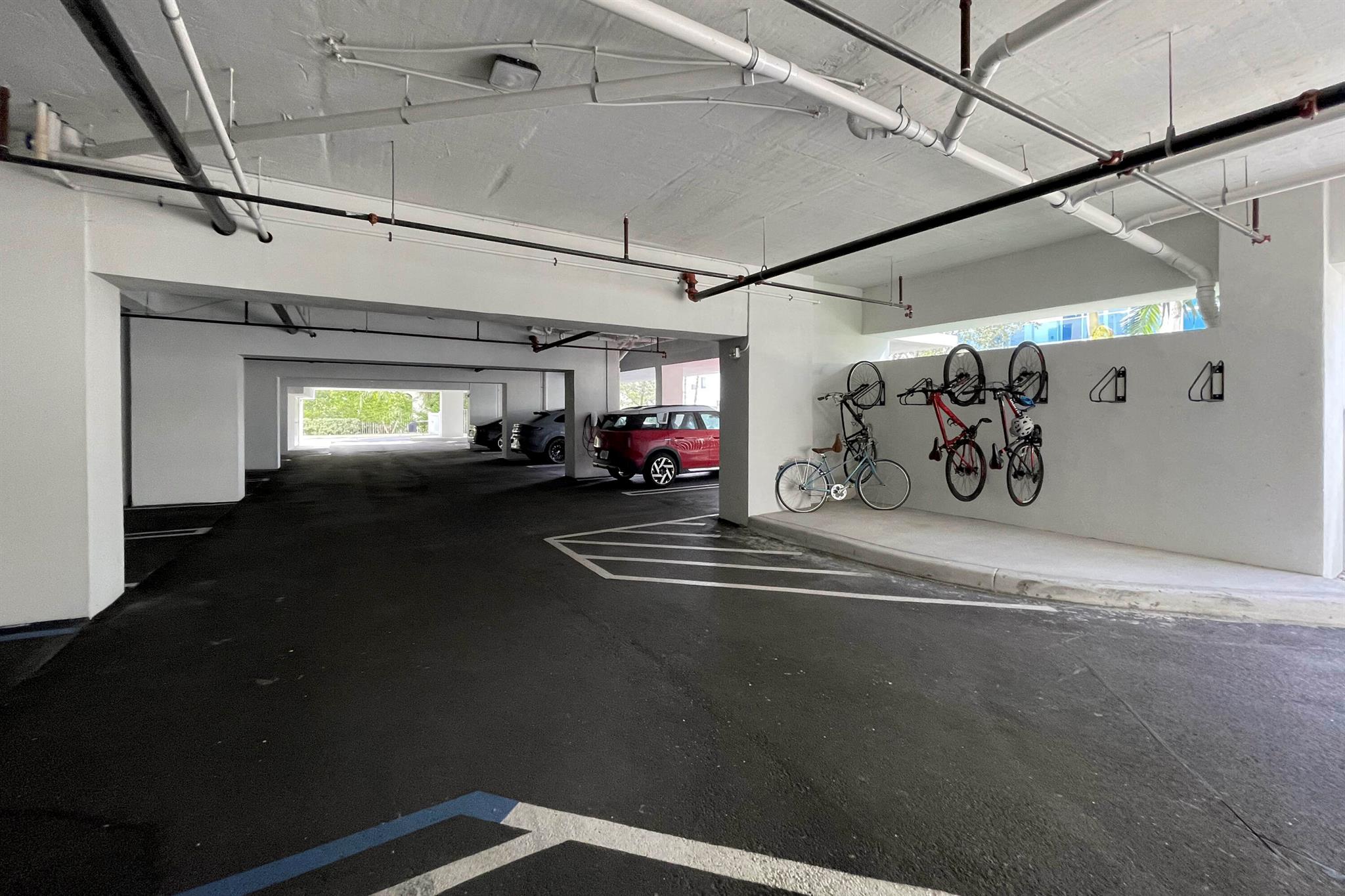 Alora Luxury Condo - Residential