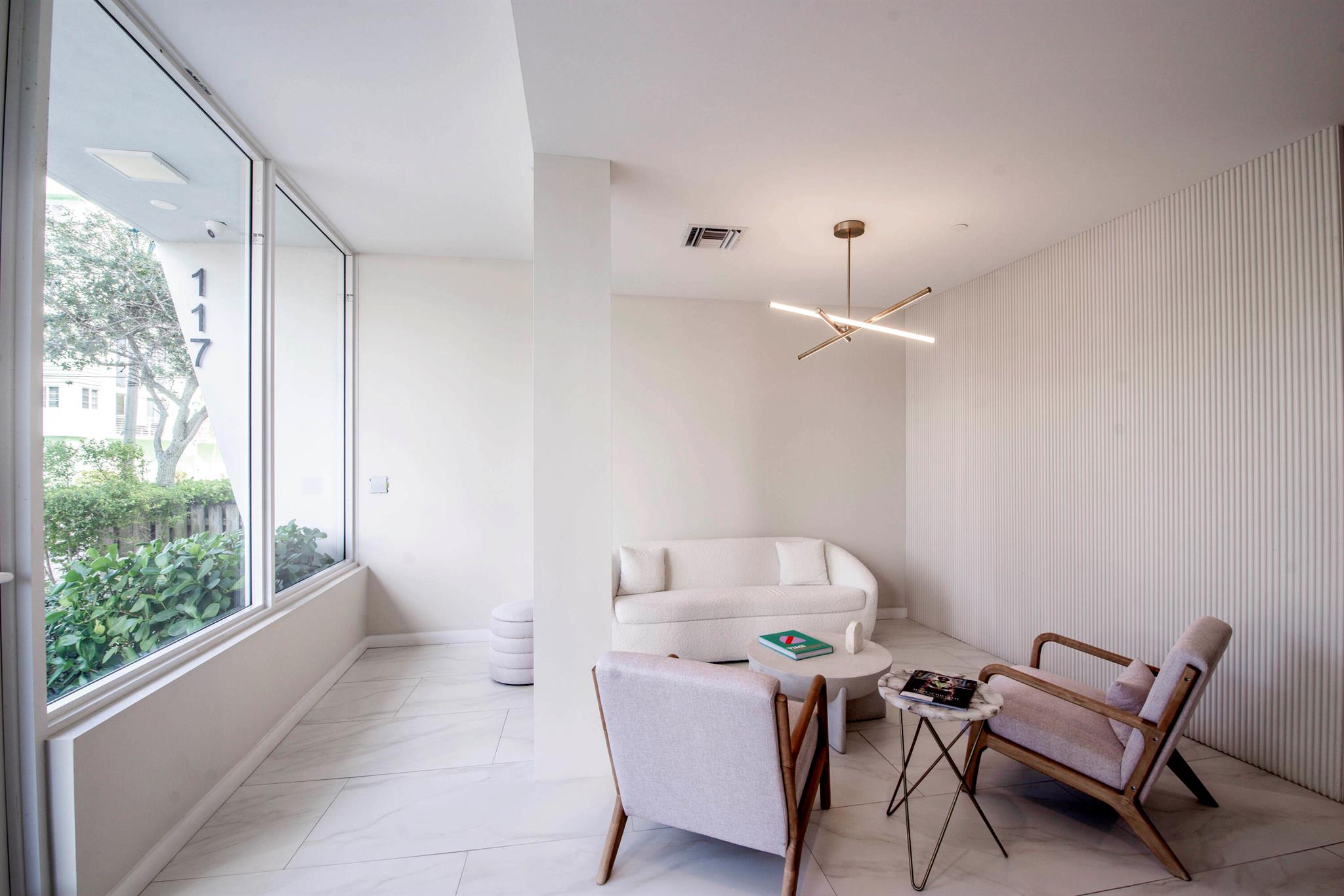 Alora Luxury Condo - Residential