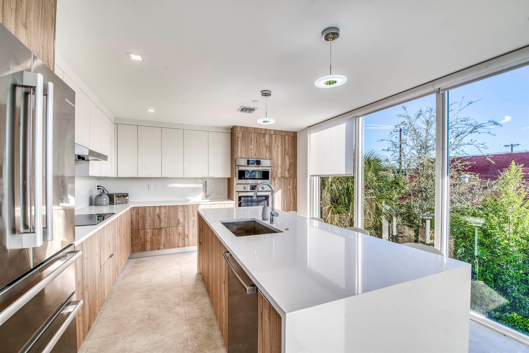 Alora Luxury Condo - Residential