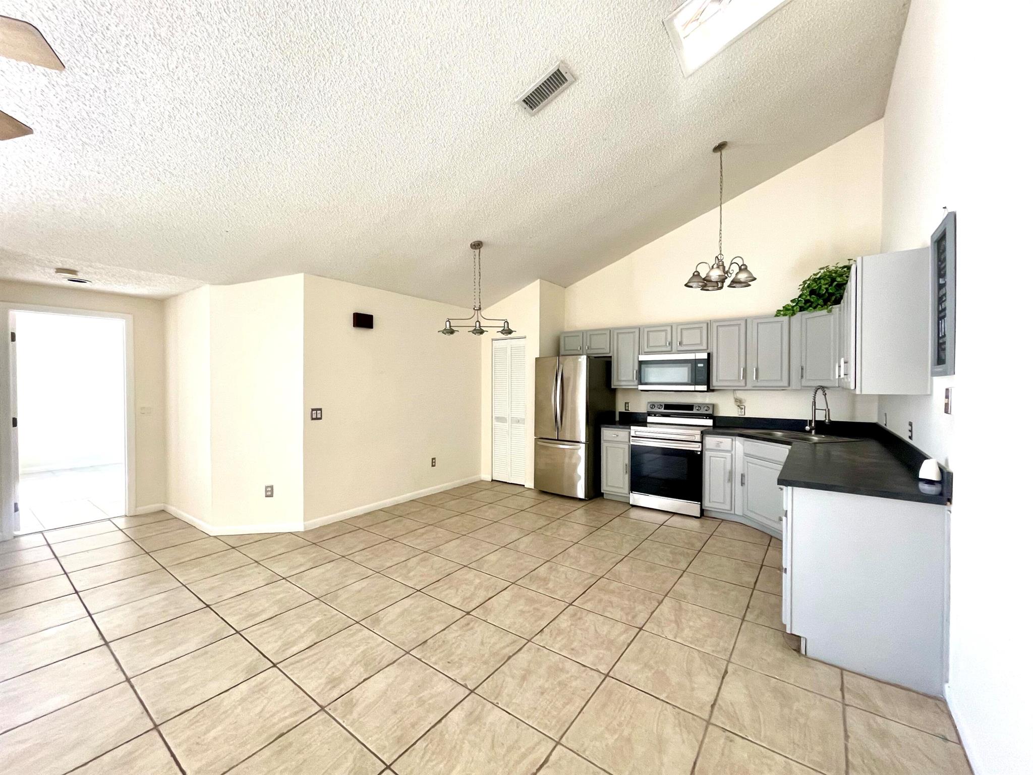 5933 Golden Eagle Circle