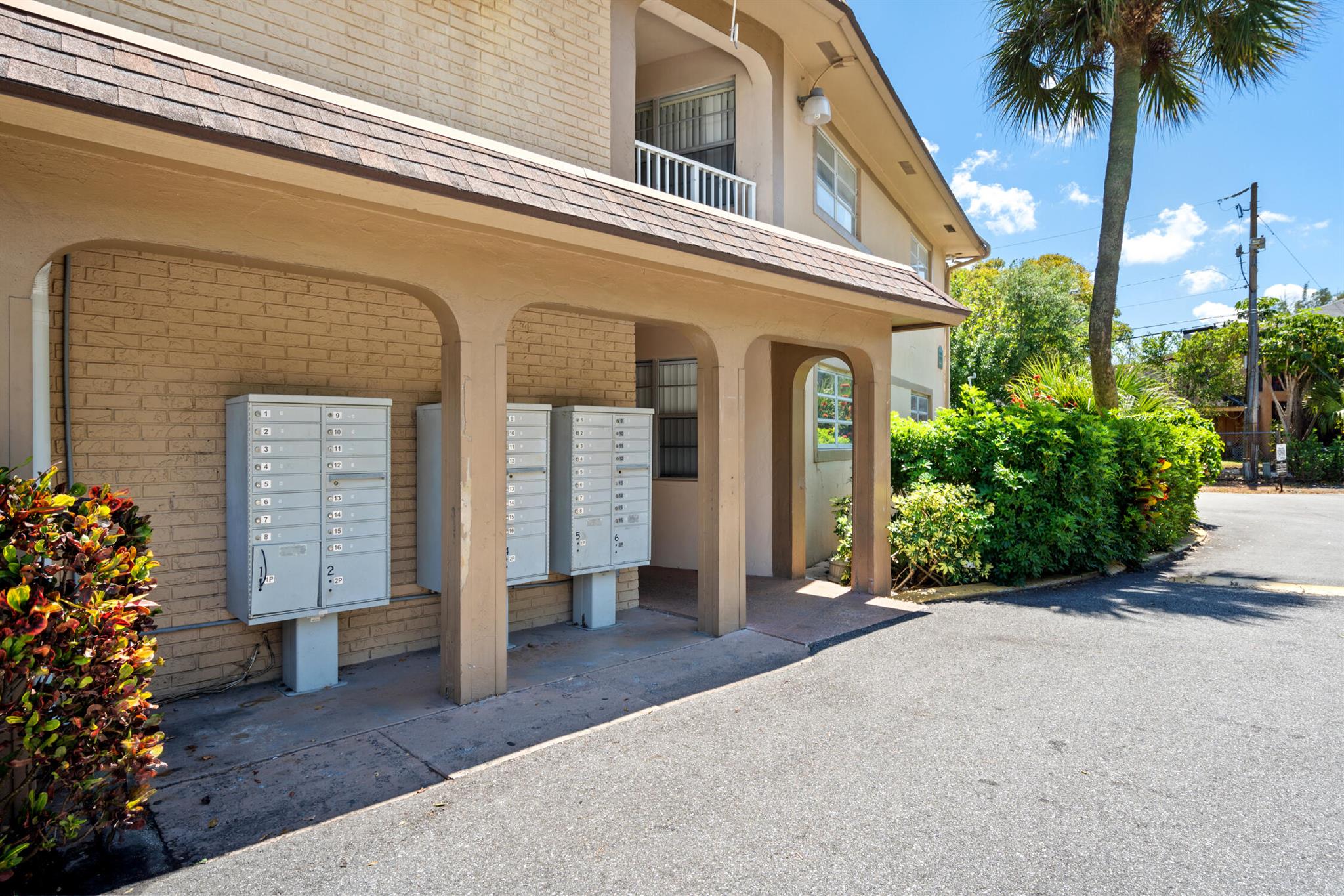 BOCA RATON HILLS SEC 2 - Residential Lease