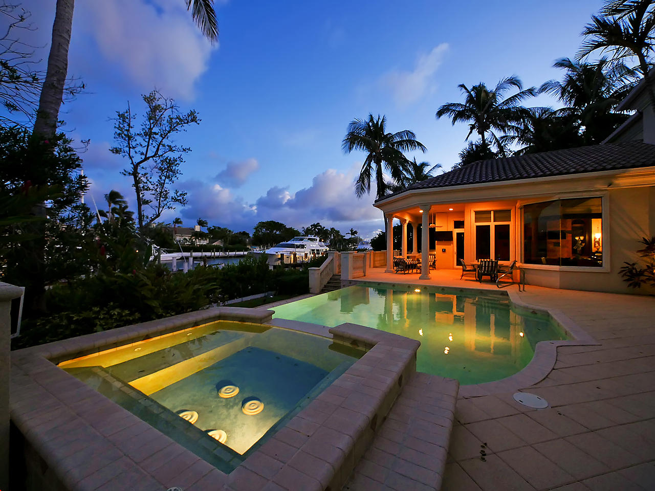 HARBOUR ISLES - Residential