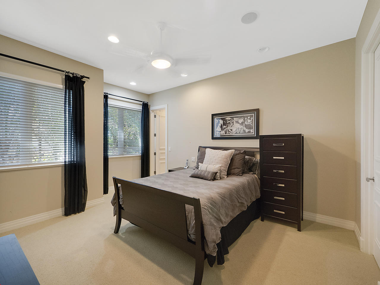 HARBOUR ISLES - Residential