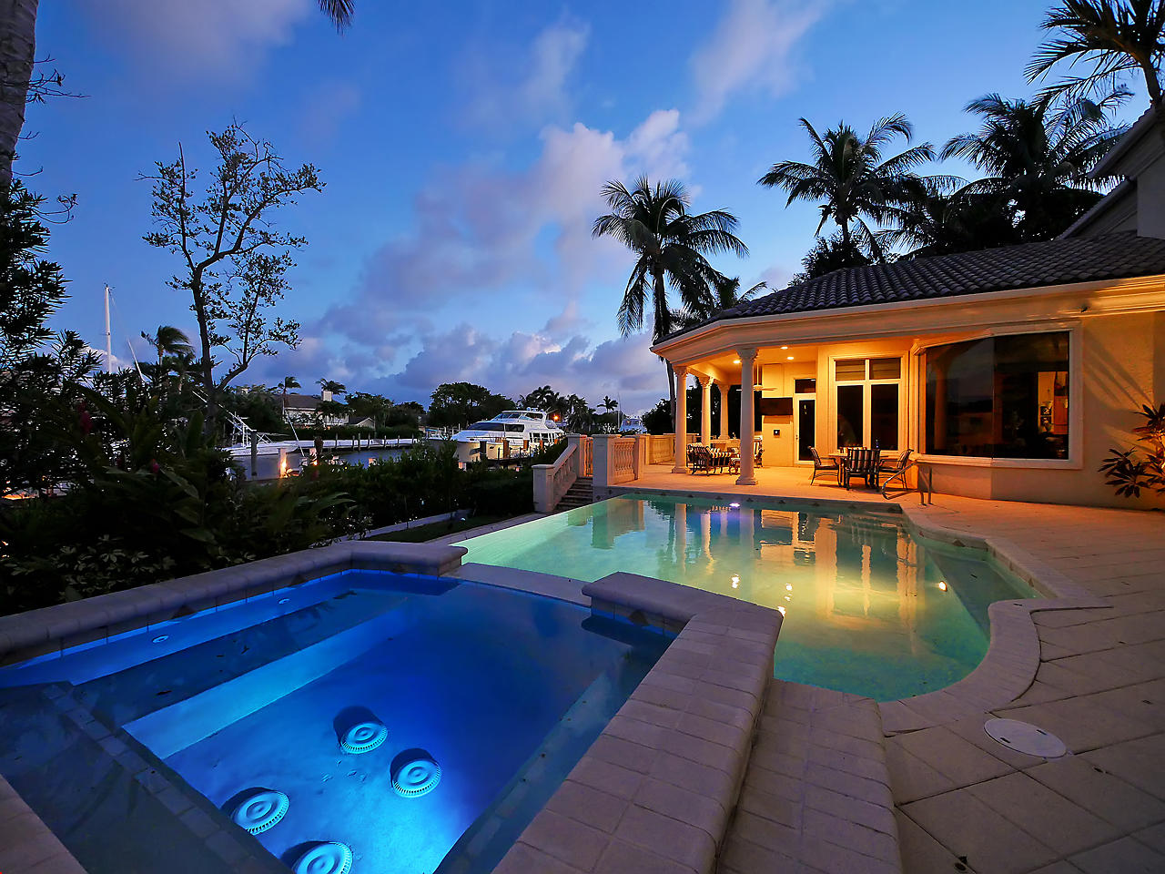 HARBOUR ISLES - Residential