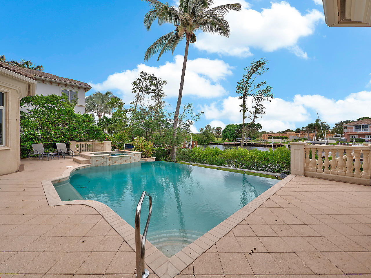 HARBOUR ISLES - Residential