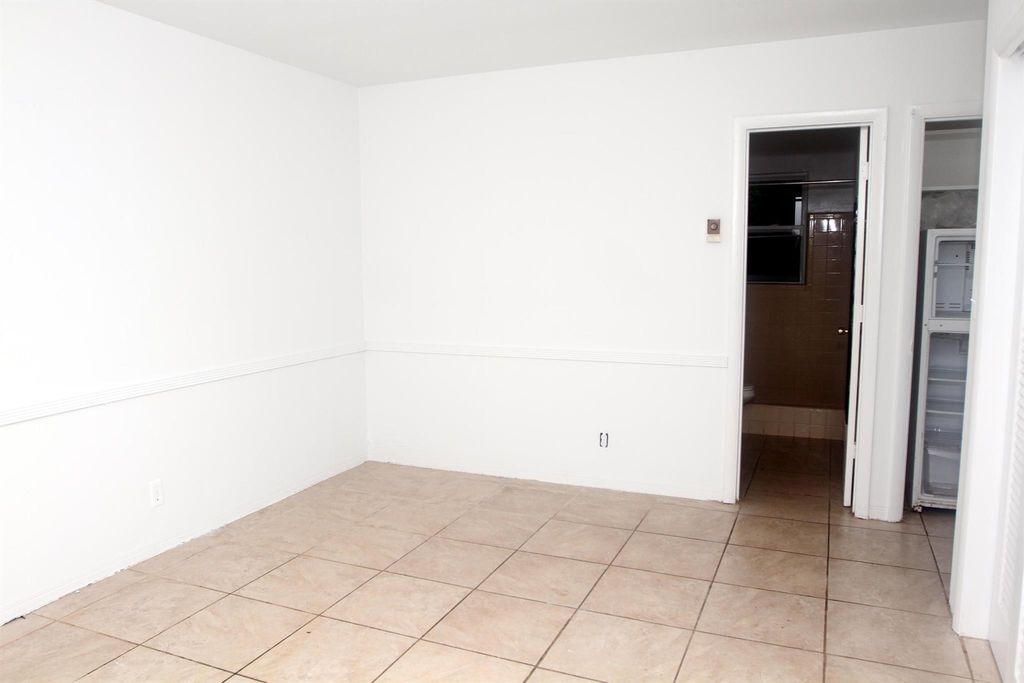 Photo of 728 SE 19th Avenue #3, Deerfield Beach, FL 33441 (MLS # R11140933)