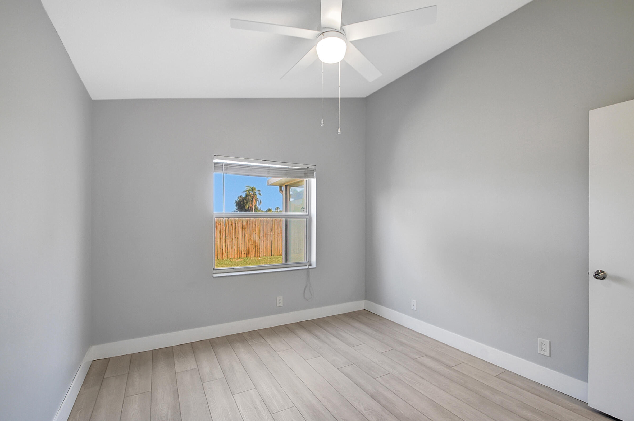 WINDYCREEK - Residential Lease