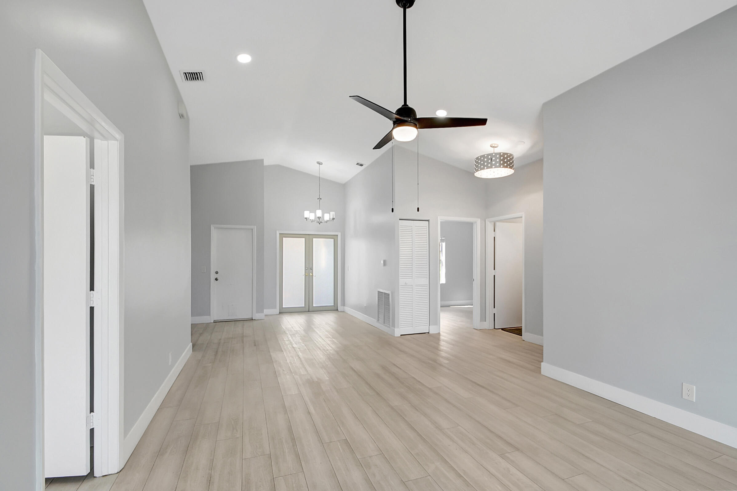 WINDYCREEK - Residential Lease