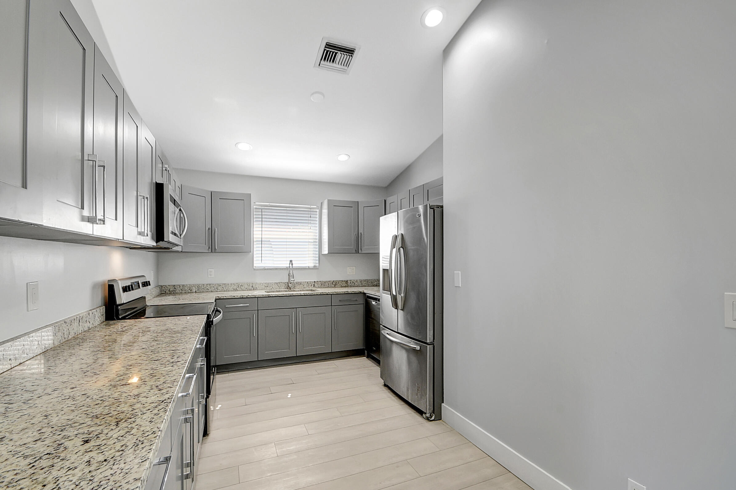 WINDYCREEK - Residential Lease