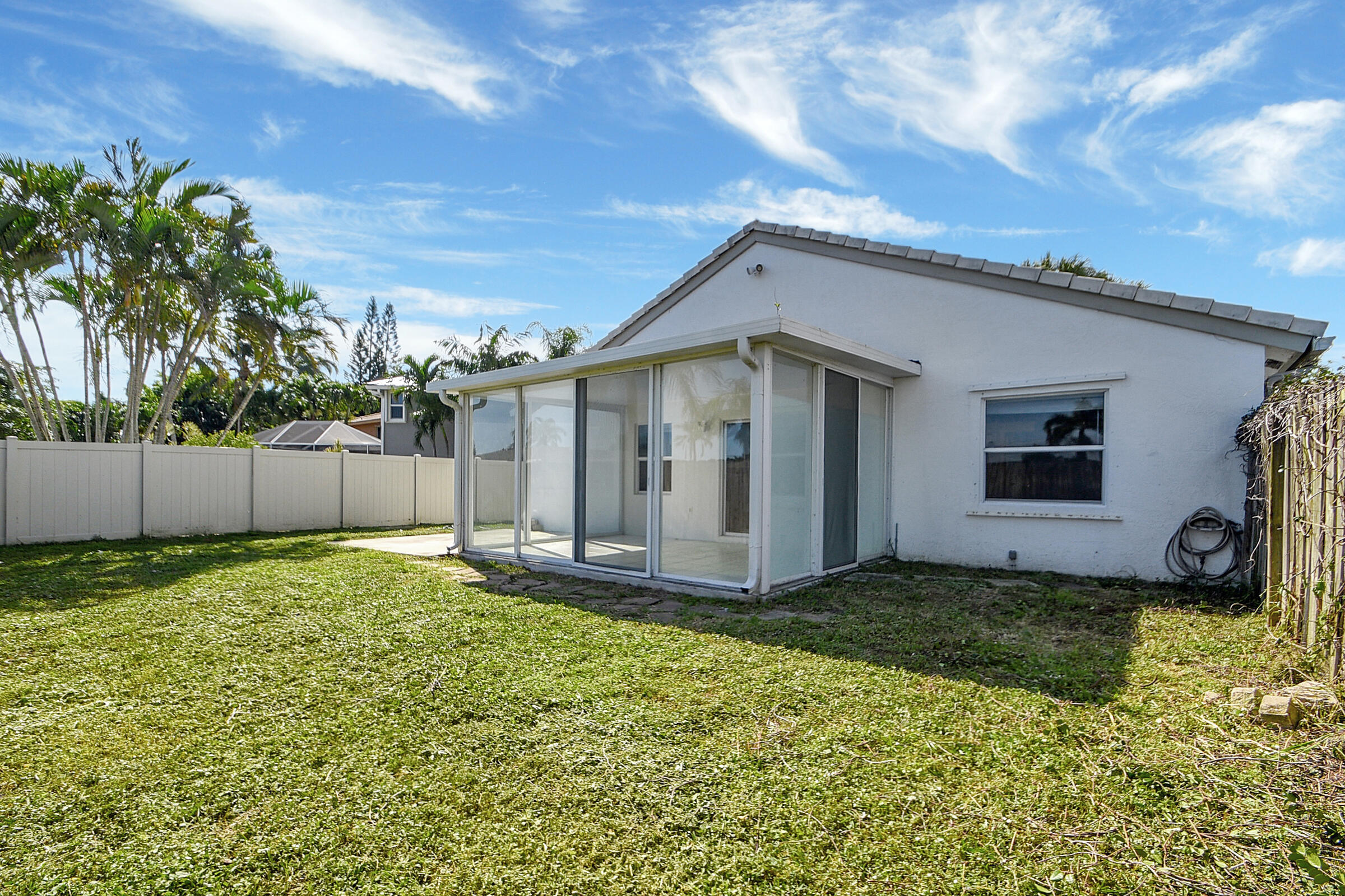 WINDYCREEK - Residential Lease