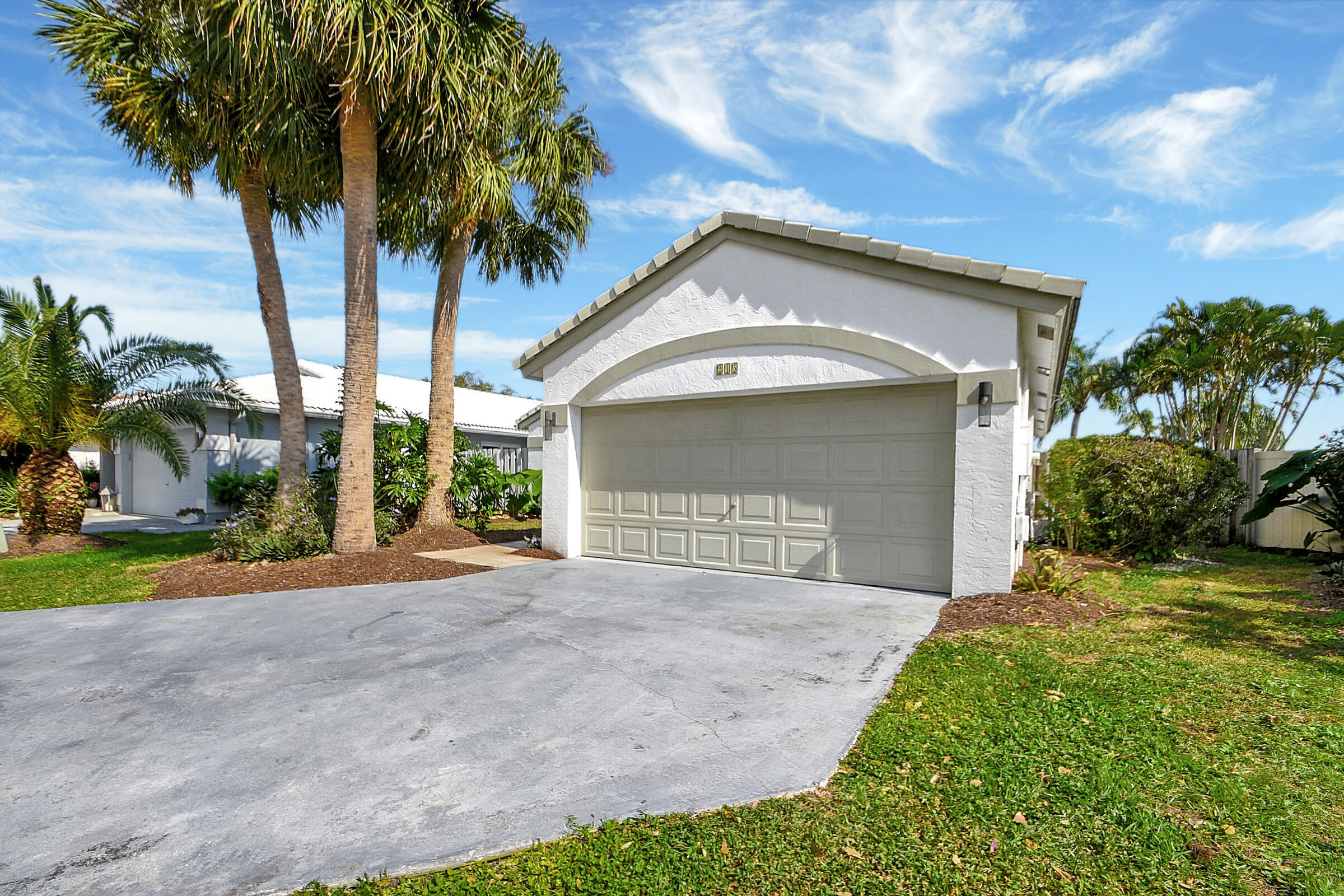 WINDYCREEK - Residential Lease