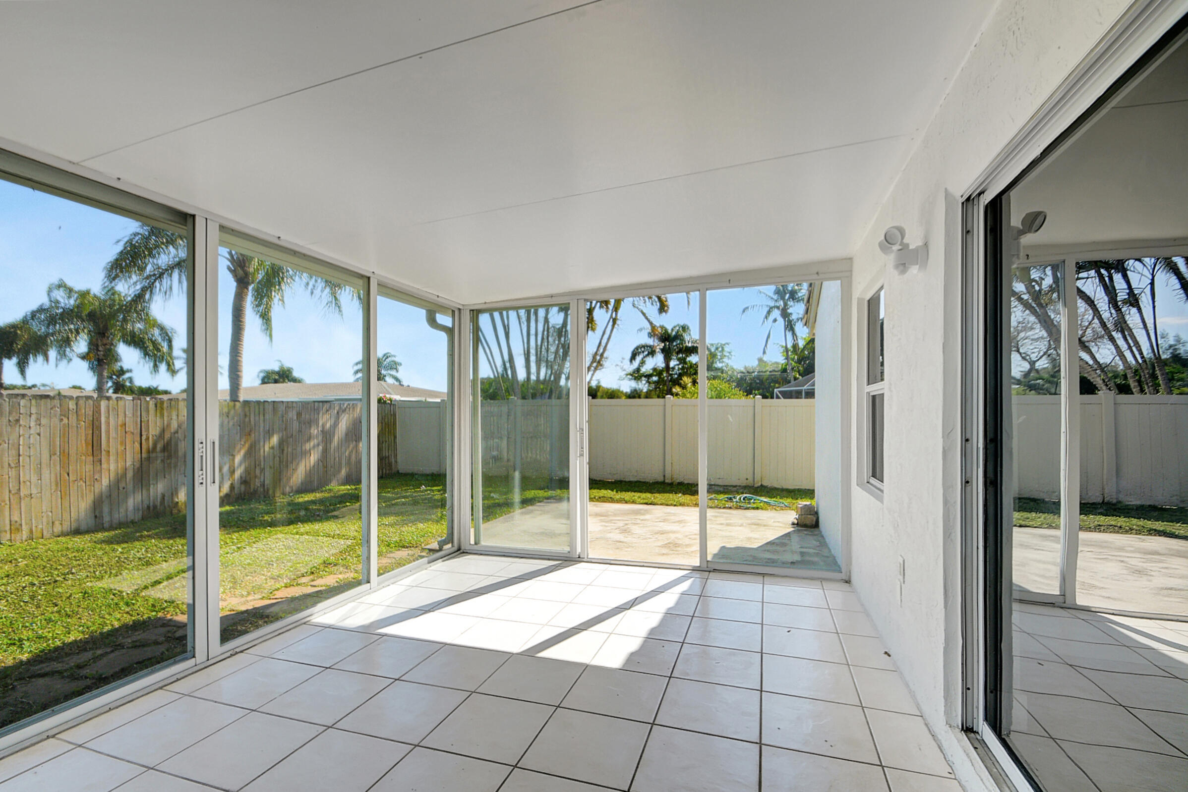 WINDYCREEK - Residential Lease