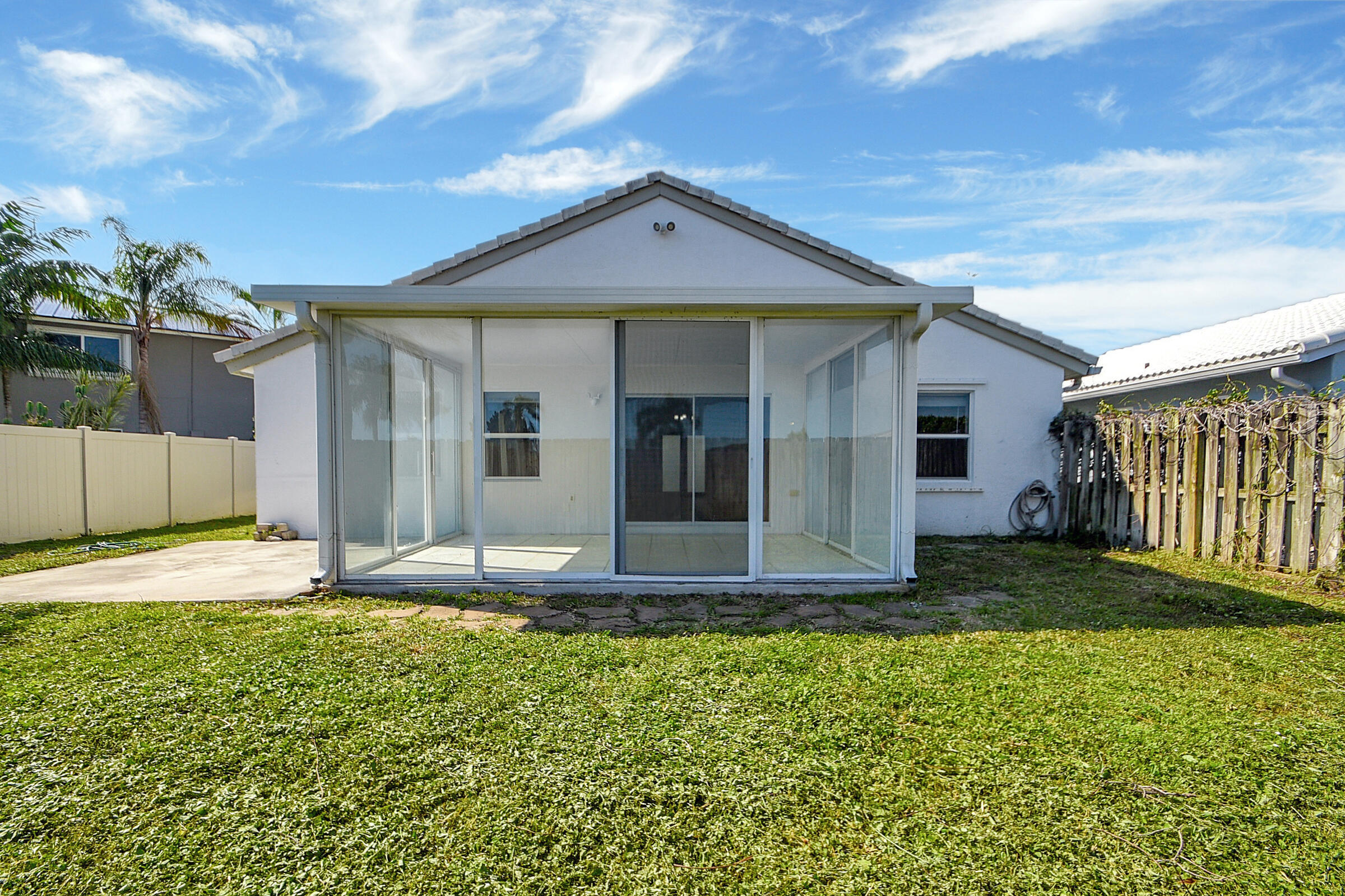 WINDYCREEK - Residential Lease