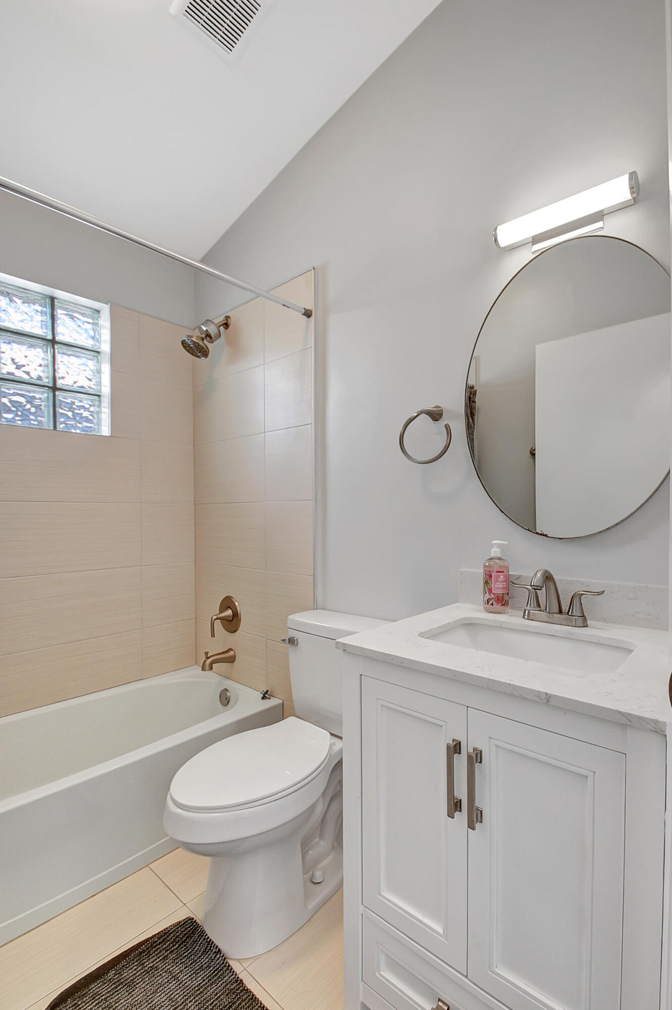 WINDYCREEK - Residential Lease