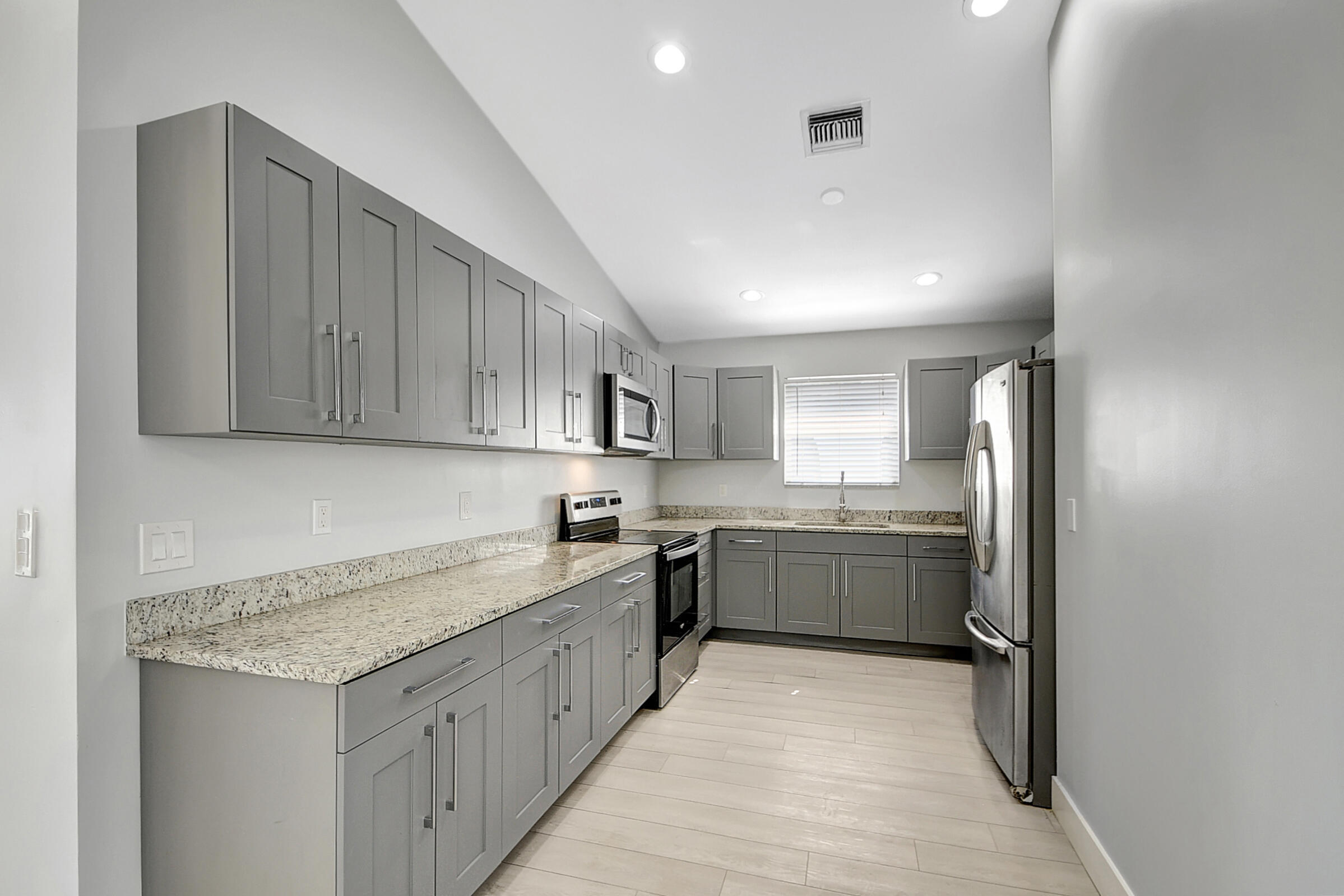 WINDYCREEK - Residential Lease