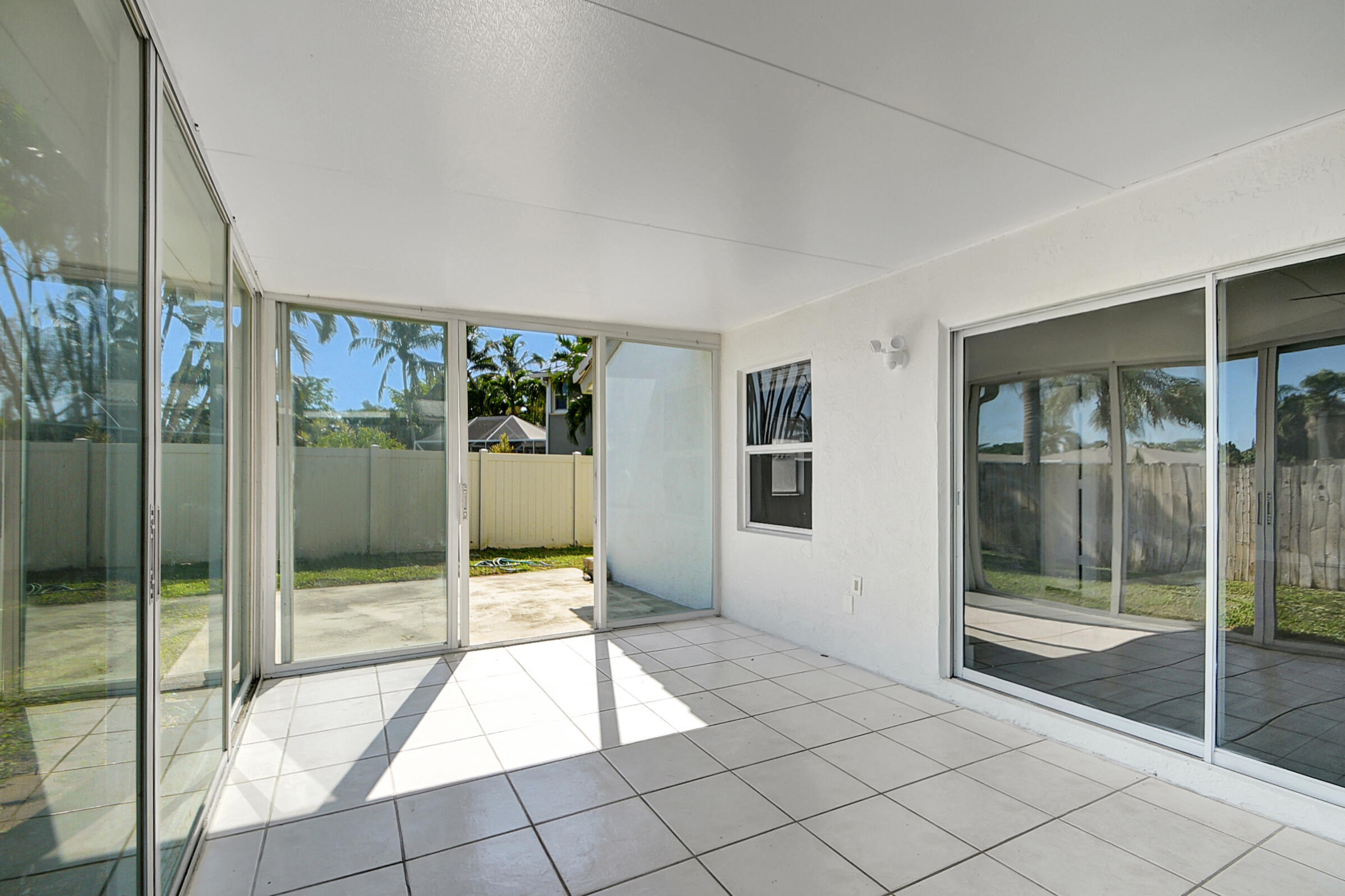 WINDYCREEK - Residential Lease
