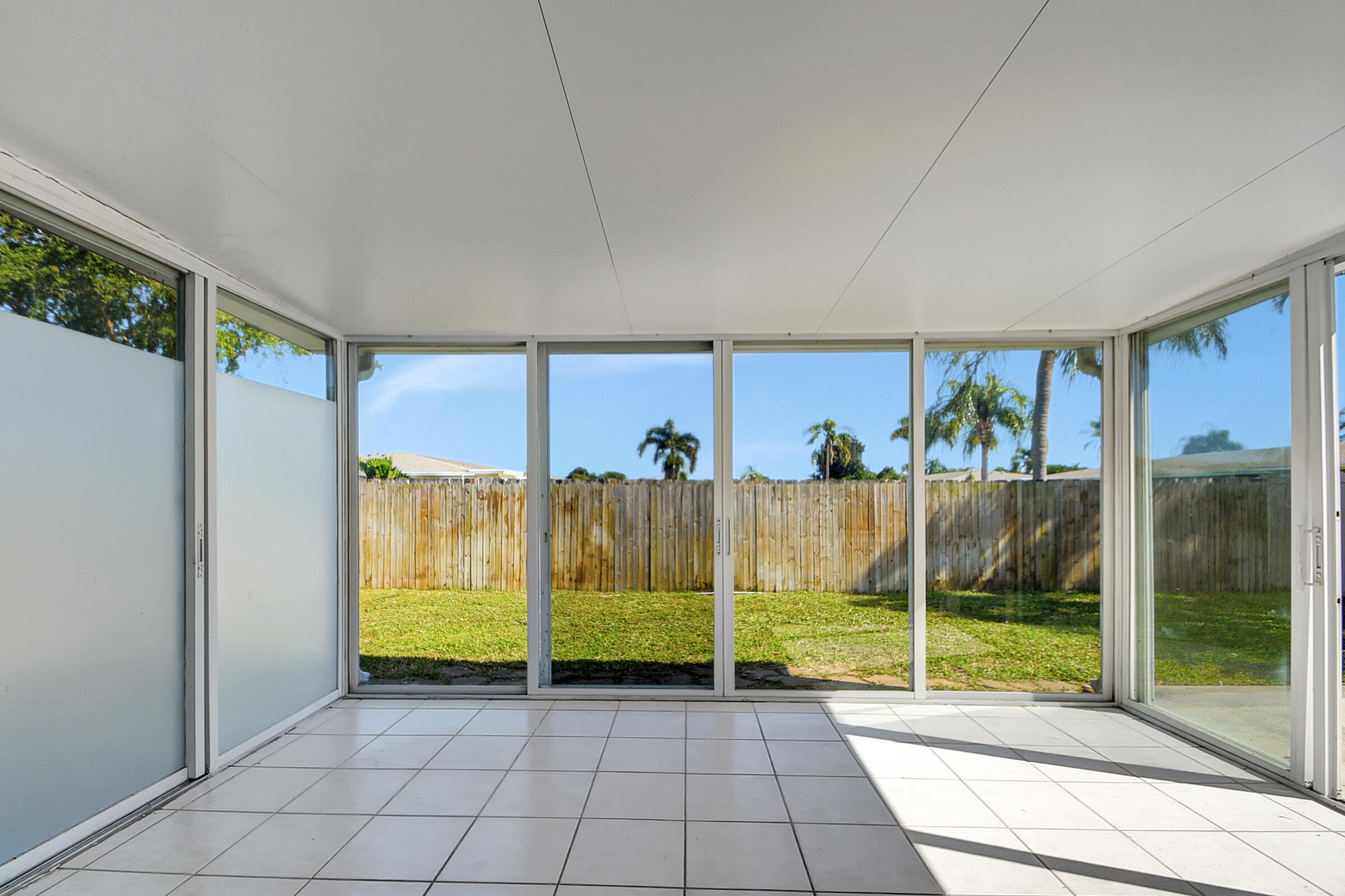 WINDYCREEK - Residential Lease