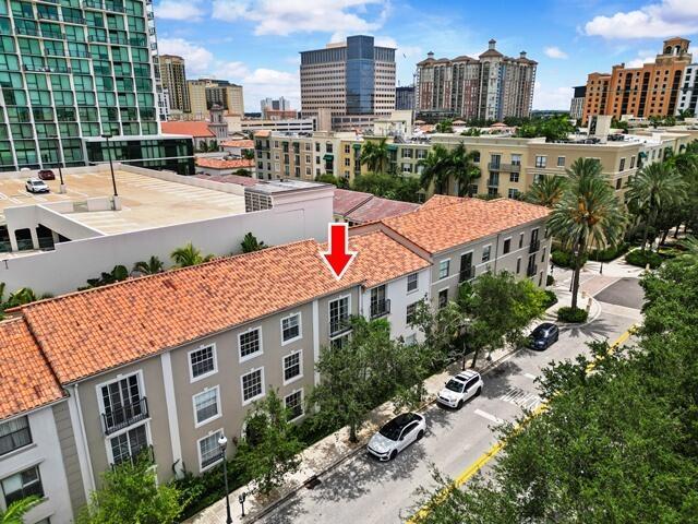 580 S Sapodilla Avenue 304