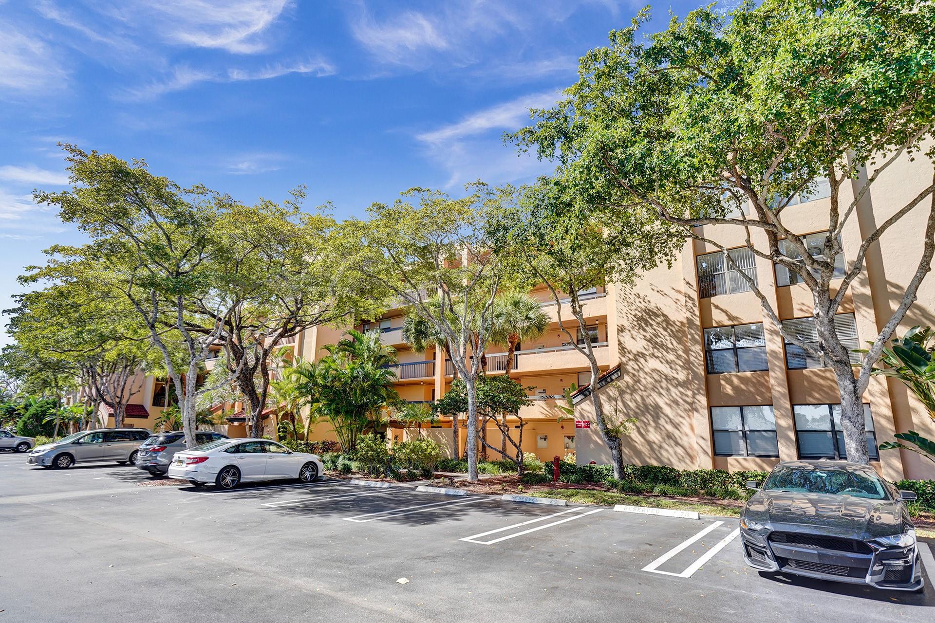 LAVERS DELRAY RACQUET CLU - Residential Lease