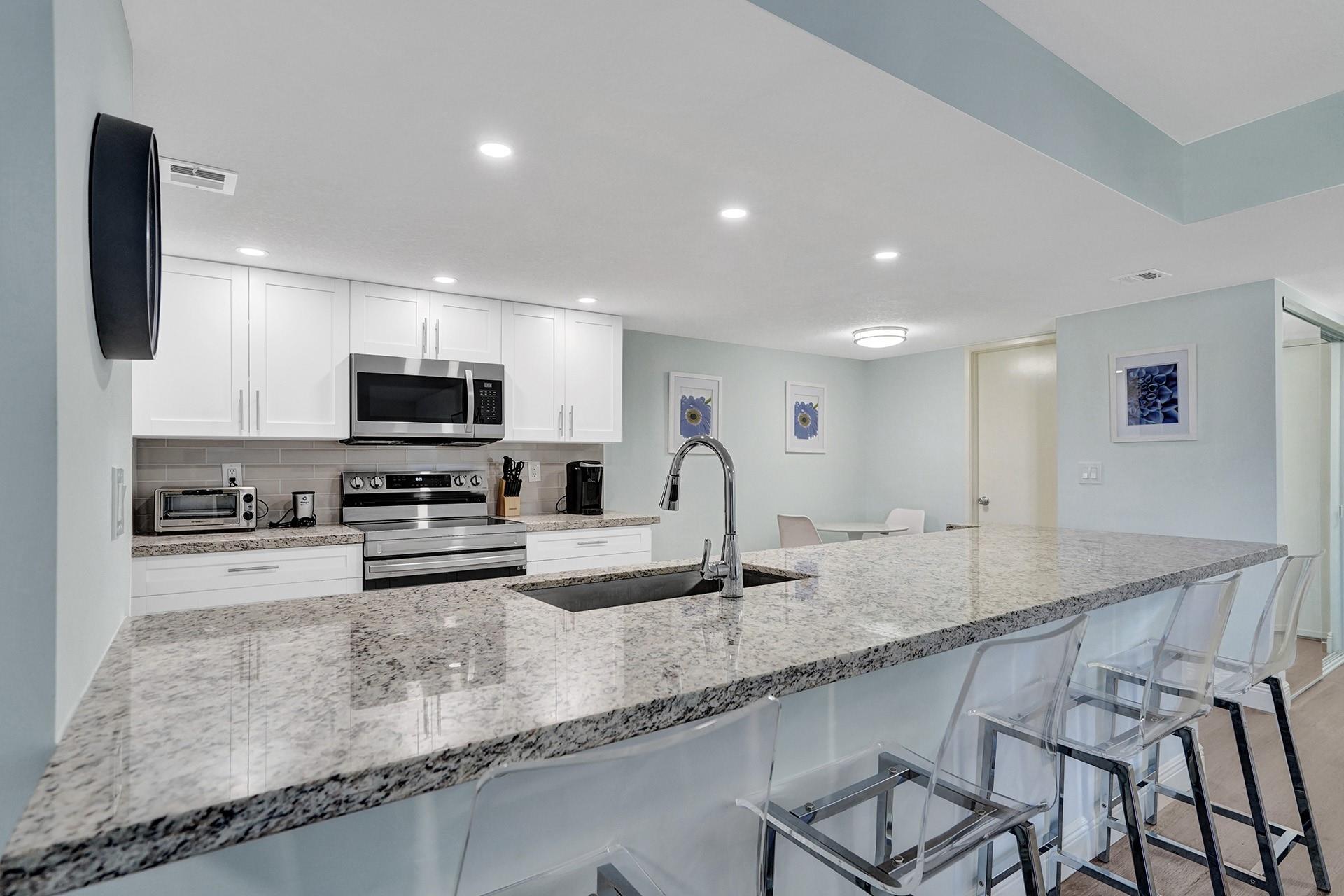 LAVERS DELRAY RACQUET CLU - Residential Lease