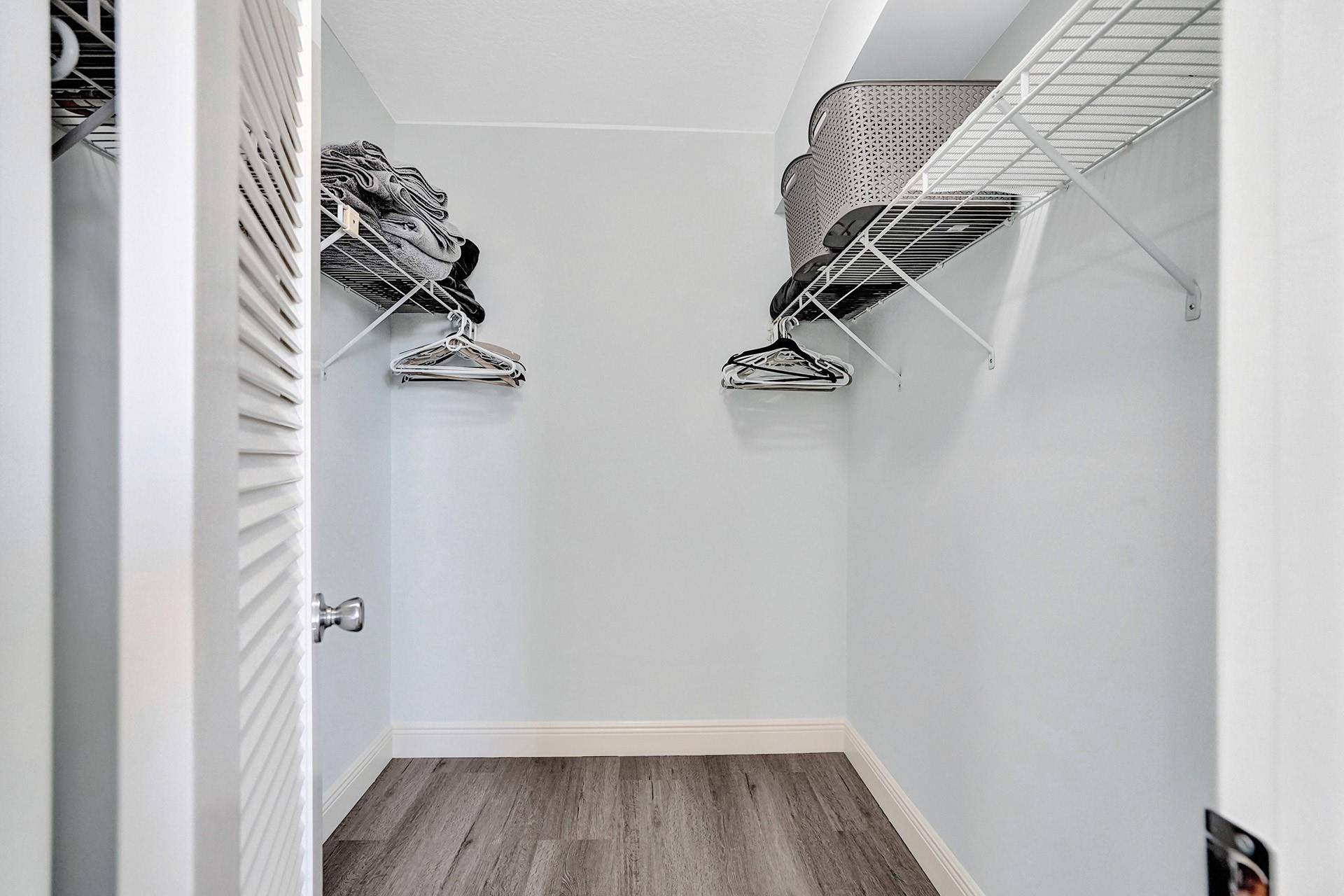 LAVERS DELRAY RACQUET CLU - Residential Lease