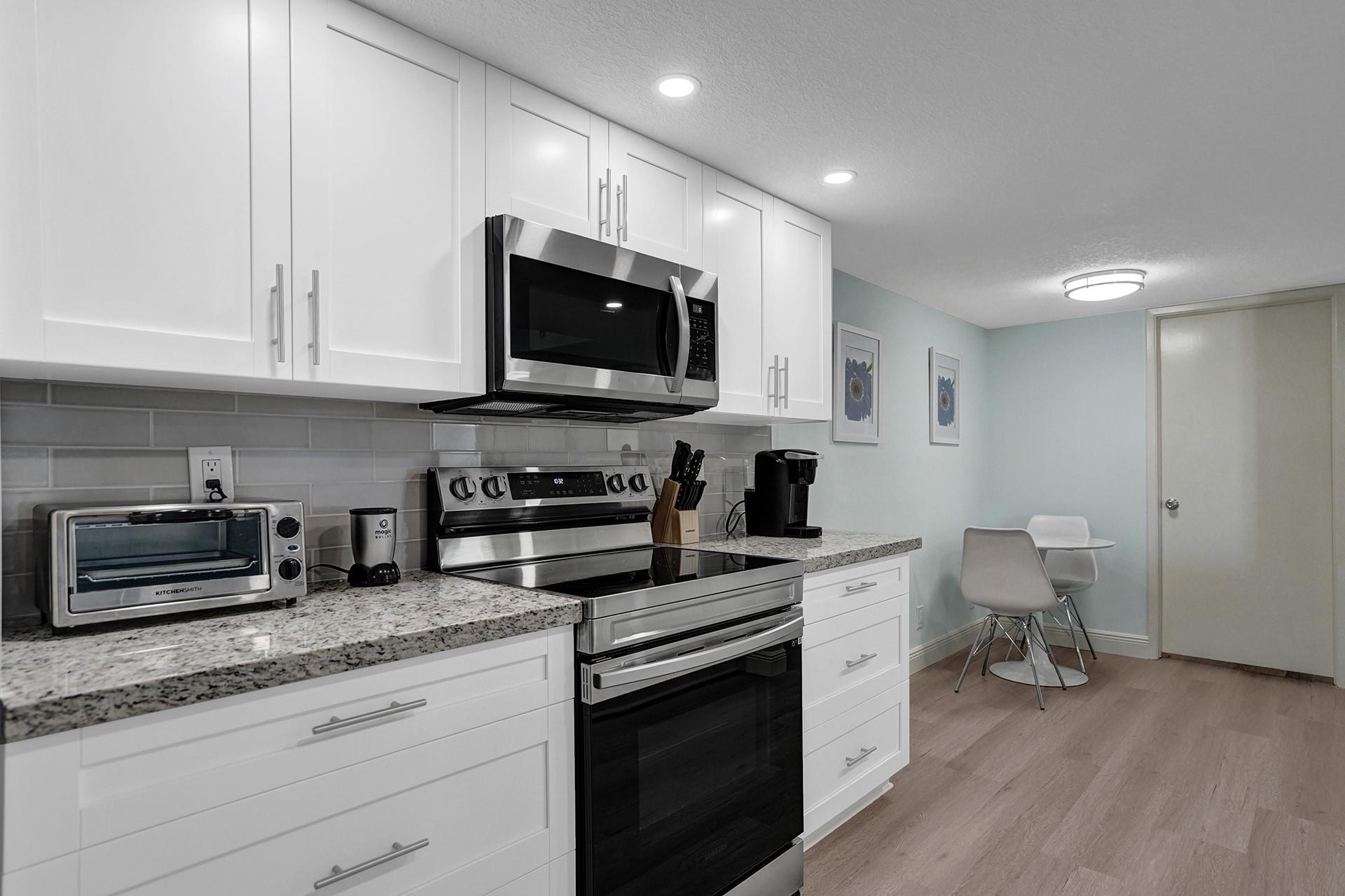 LAVERS DELRAY RACQUET CLU - Residential Lease