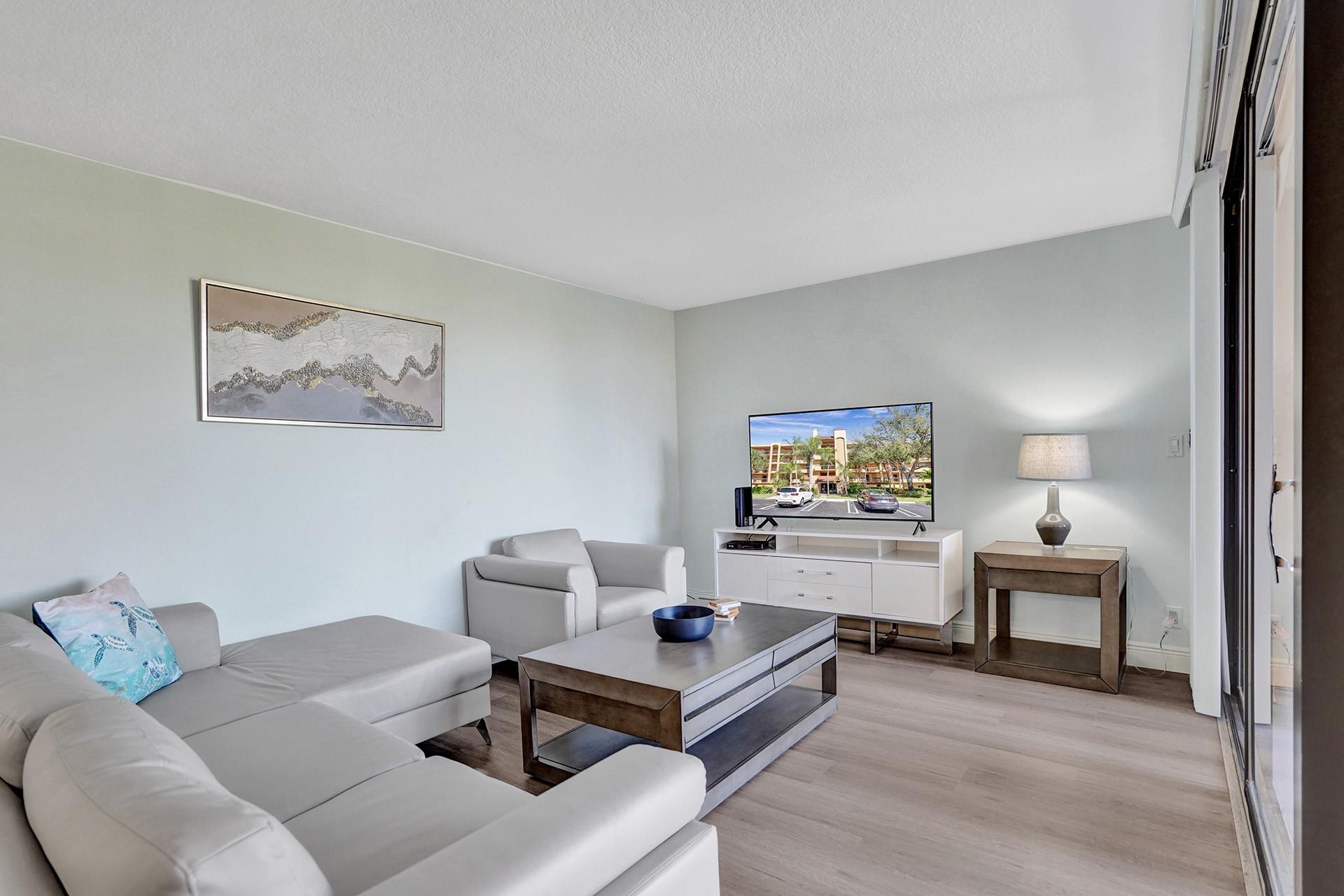 LAVERS DELRAY RACQUET CLU - Residential Lease