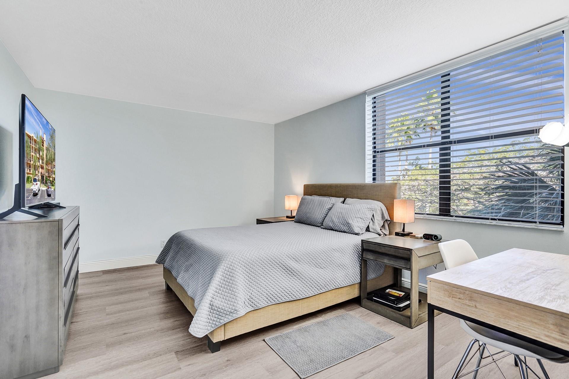 LAVERS DELRAY RACQUET CLU - Residential Lease